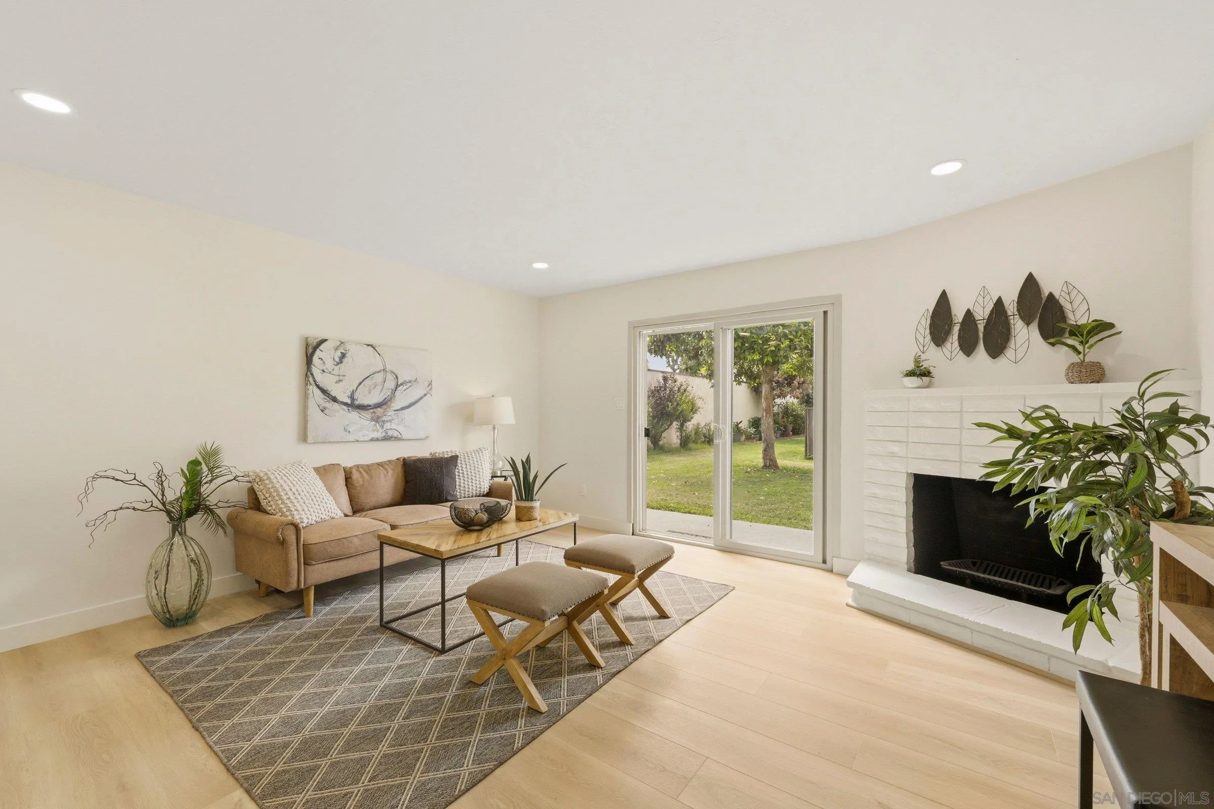 415 Woodlawn Ave Unit D