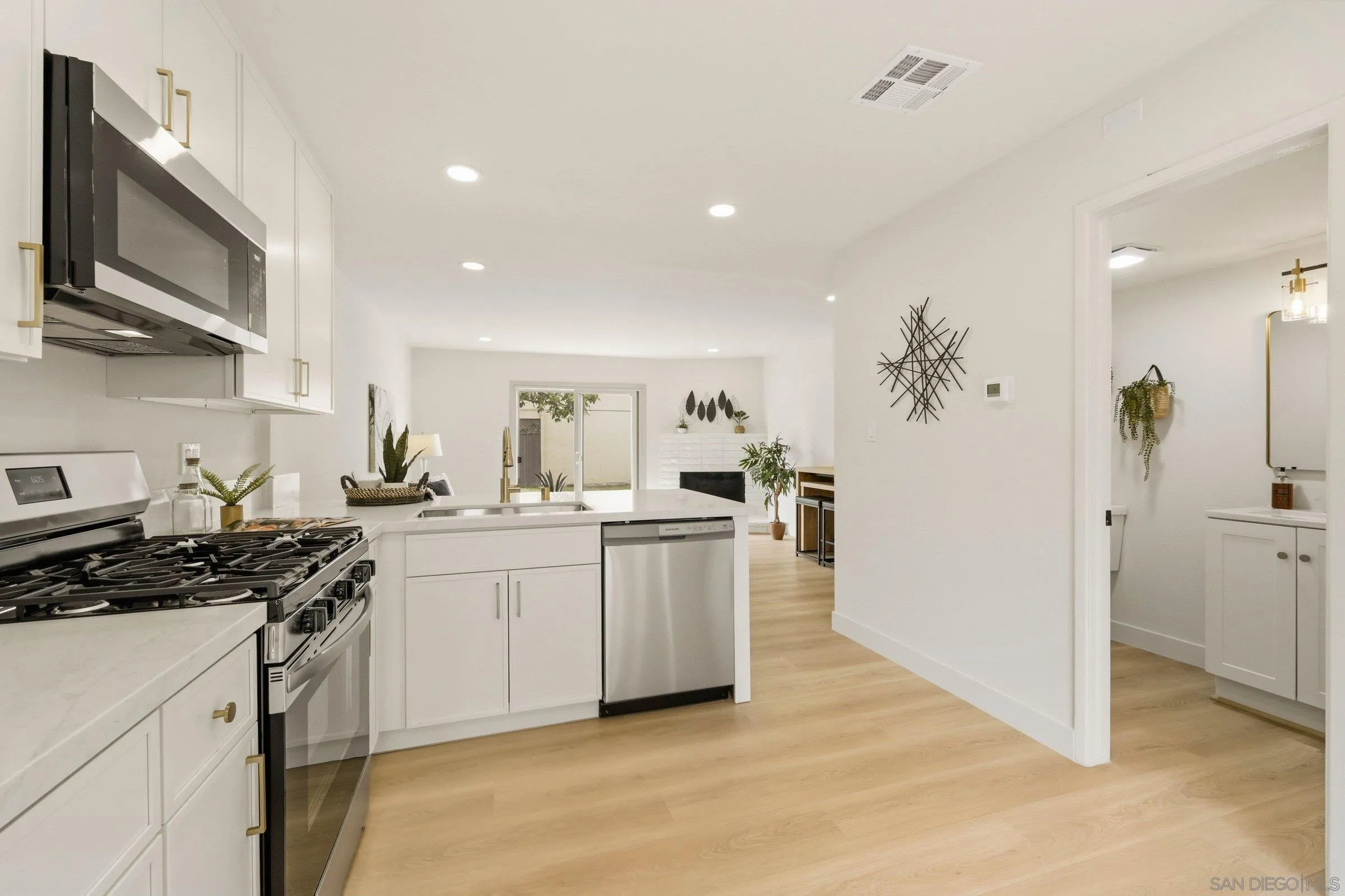 415 Woodlawn Ave Unit D