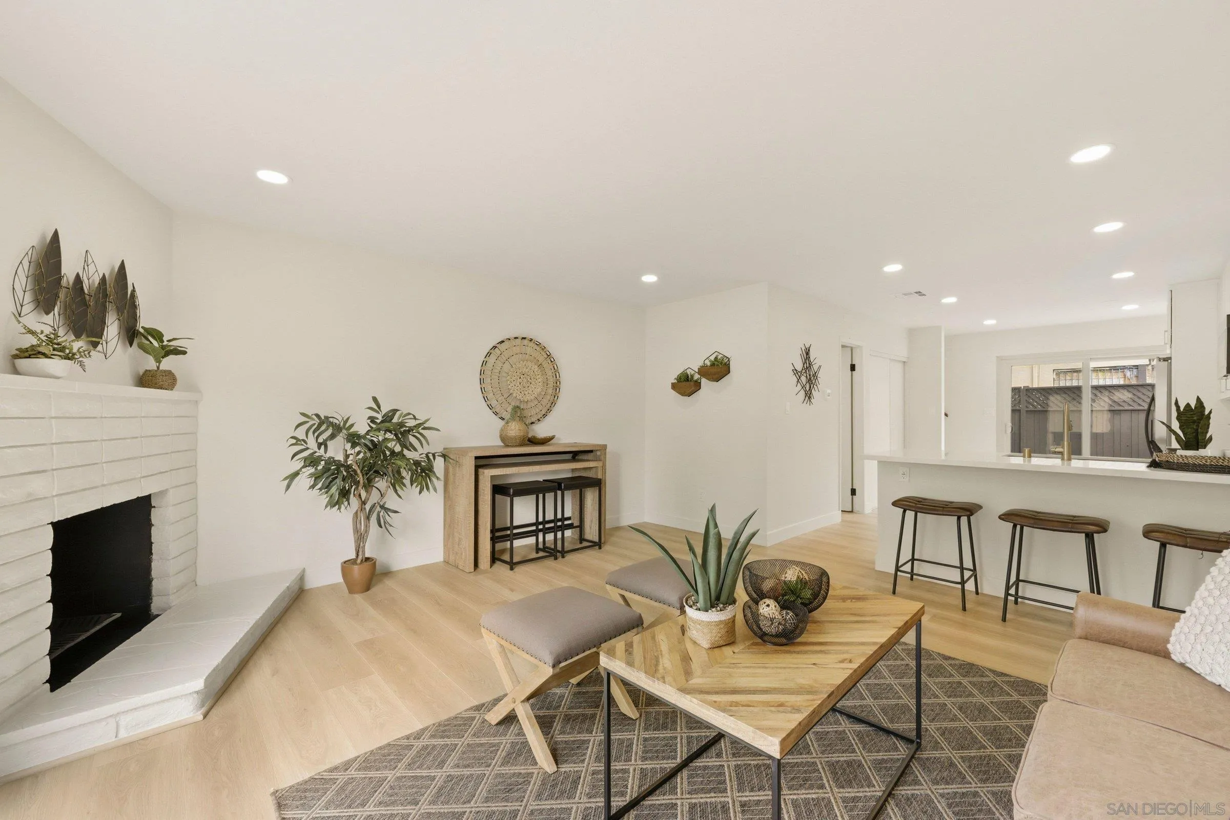 415 Woodlawn Ave Unit D