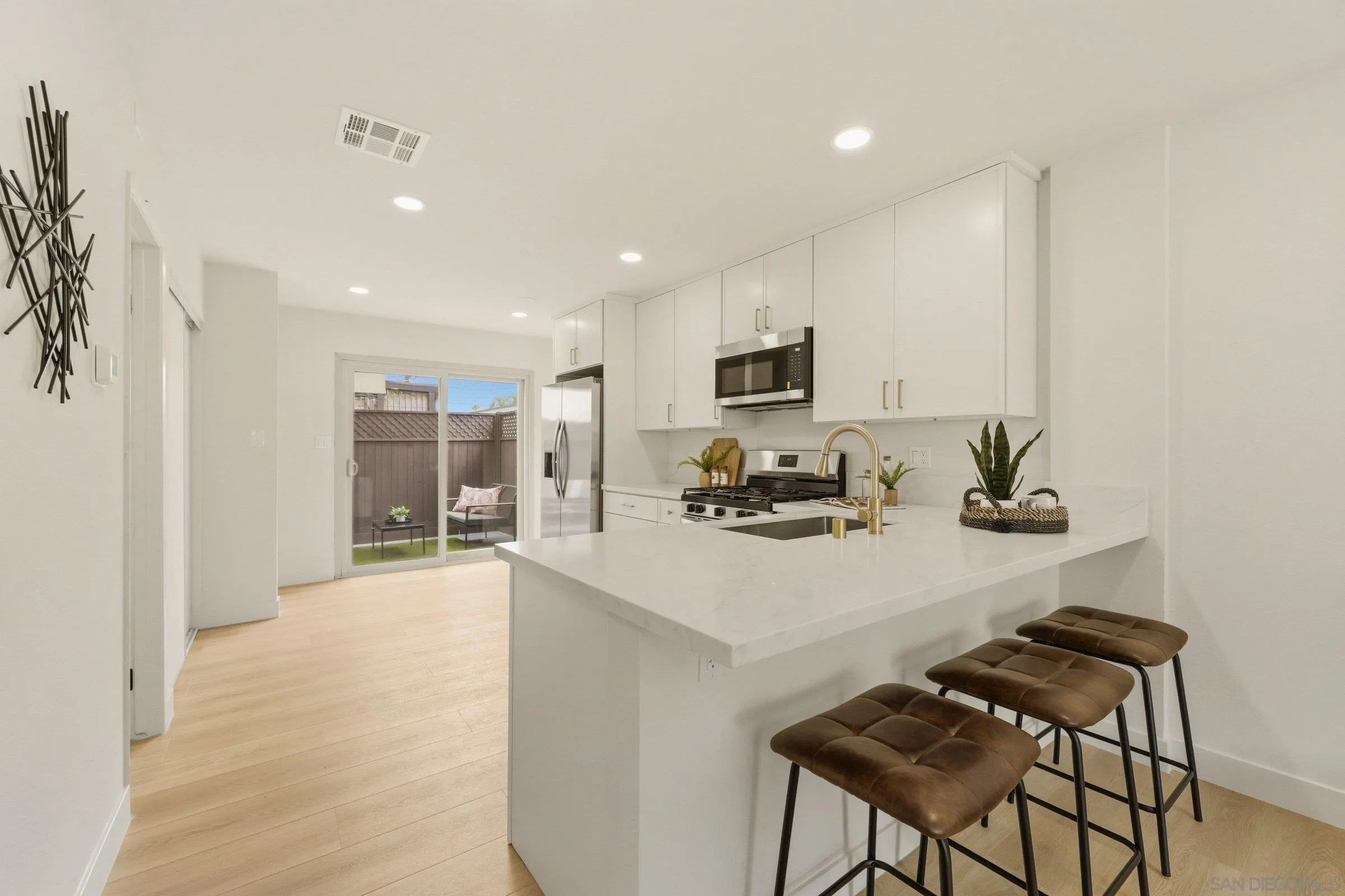 415 Woodlawn Ave Unit D