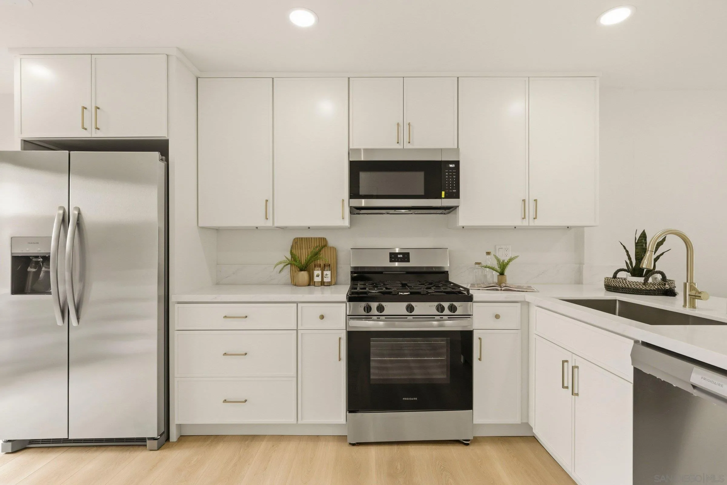 415 Woodlawn Ave Unit D