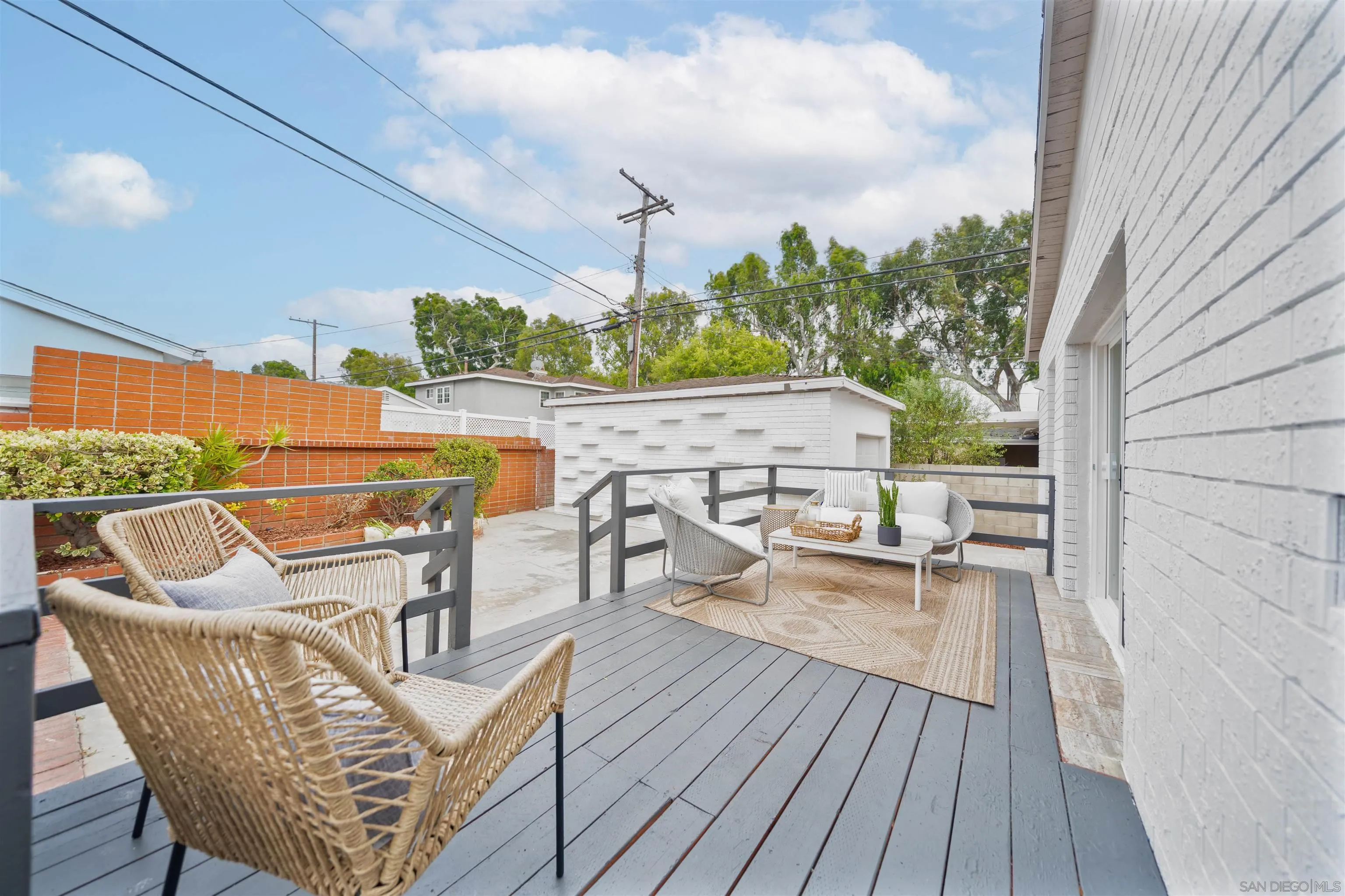 1116 Cerise Ave