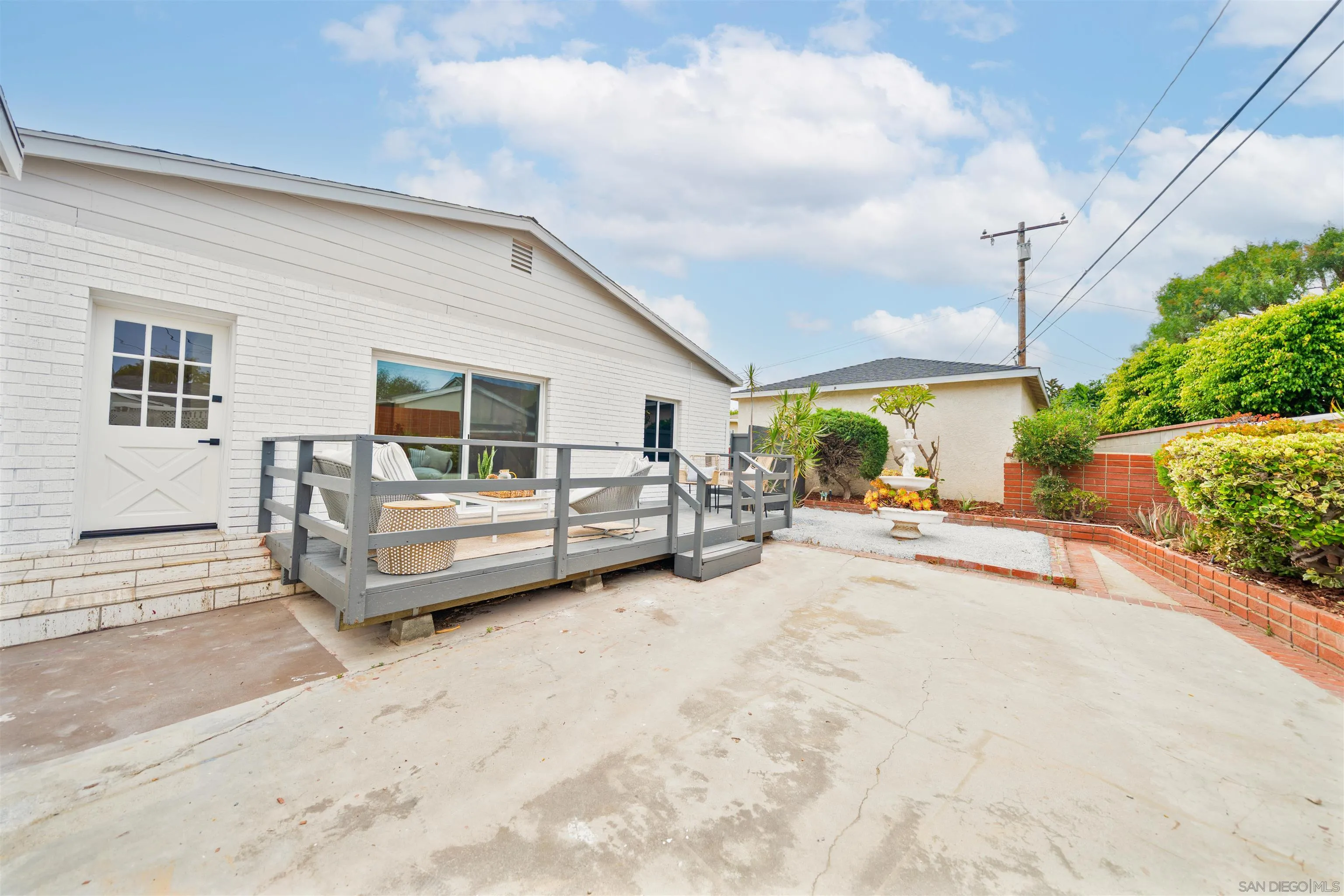 1116 Cerise Ave