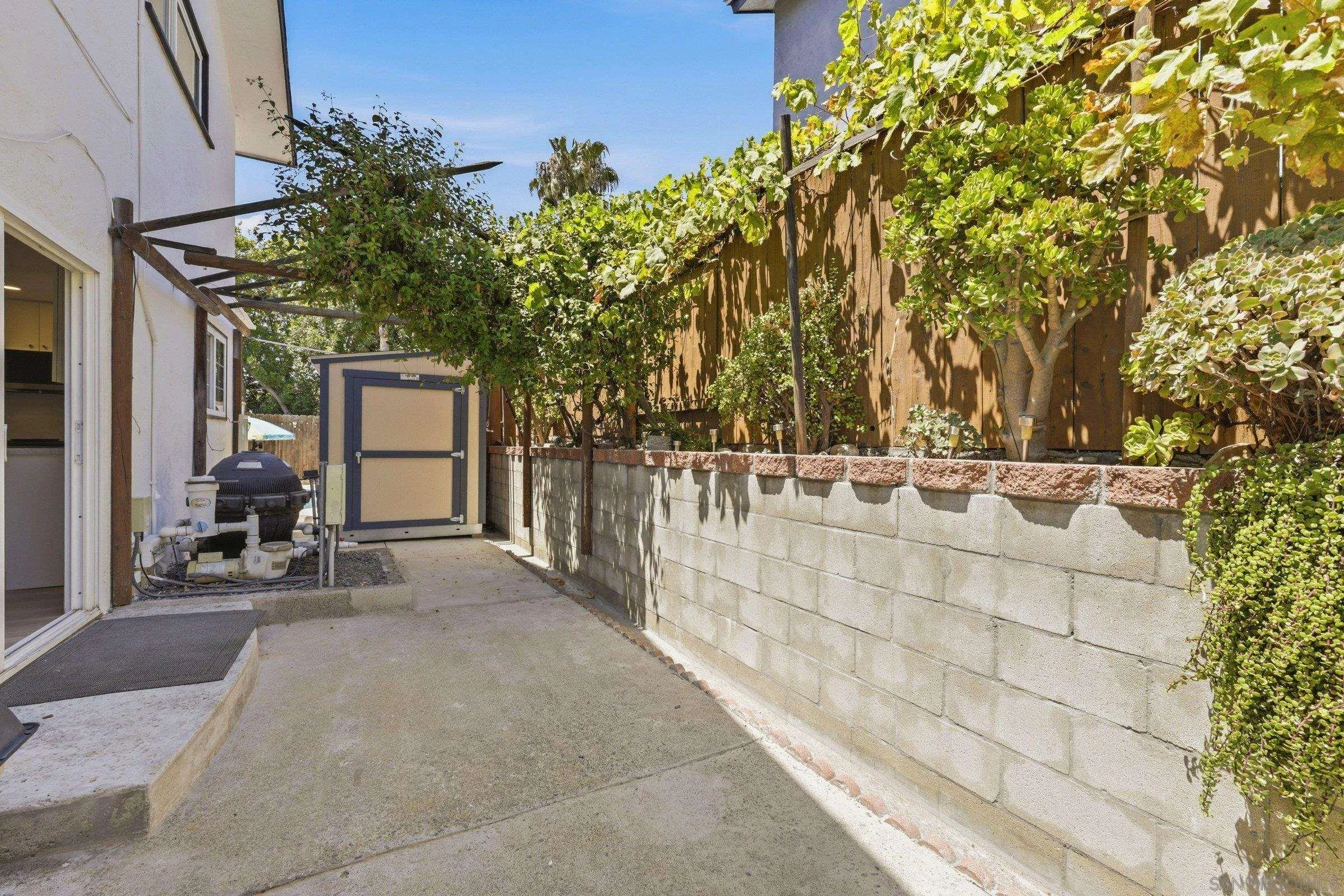 6728 Maury Drive