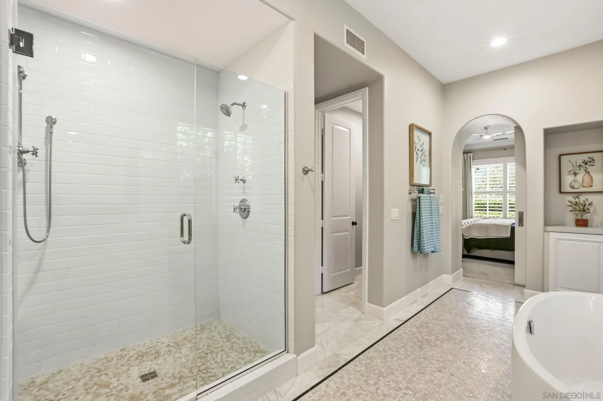 8114 Lazy River Rd