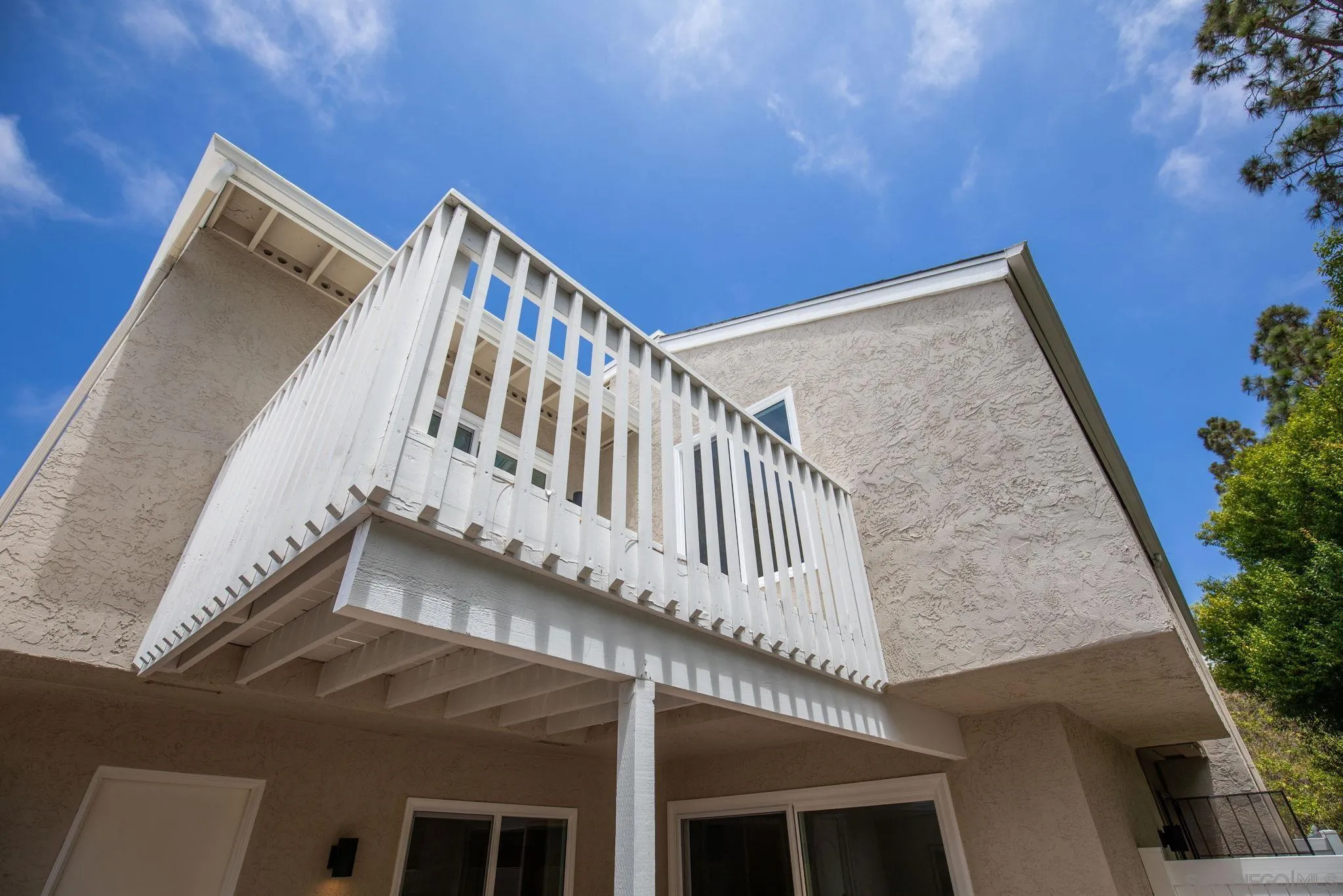 1129 Woodlake Drive