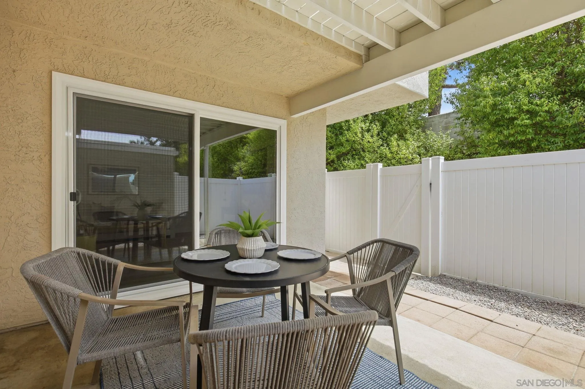 1129 Woodlake Drive