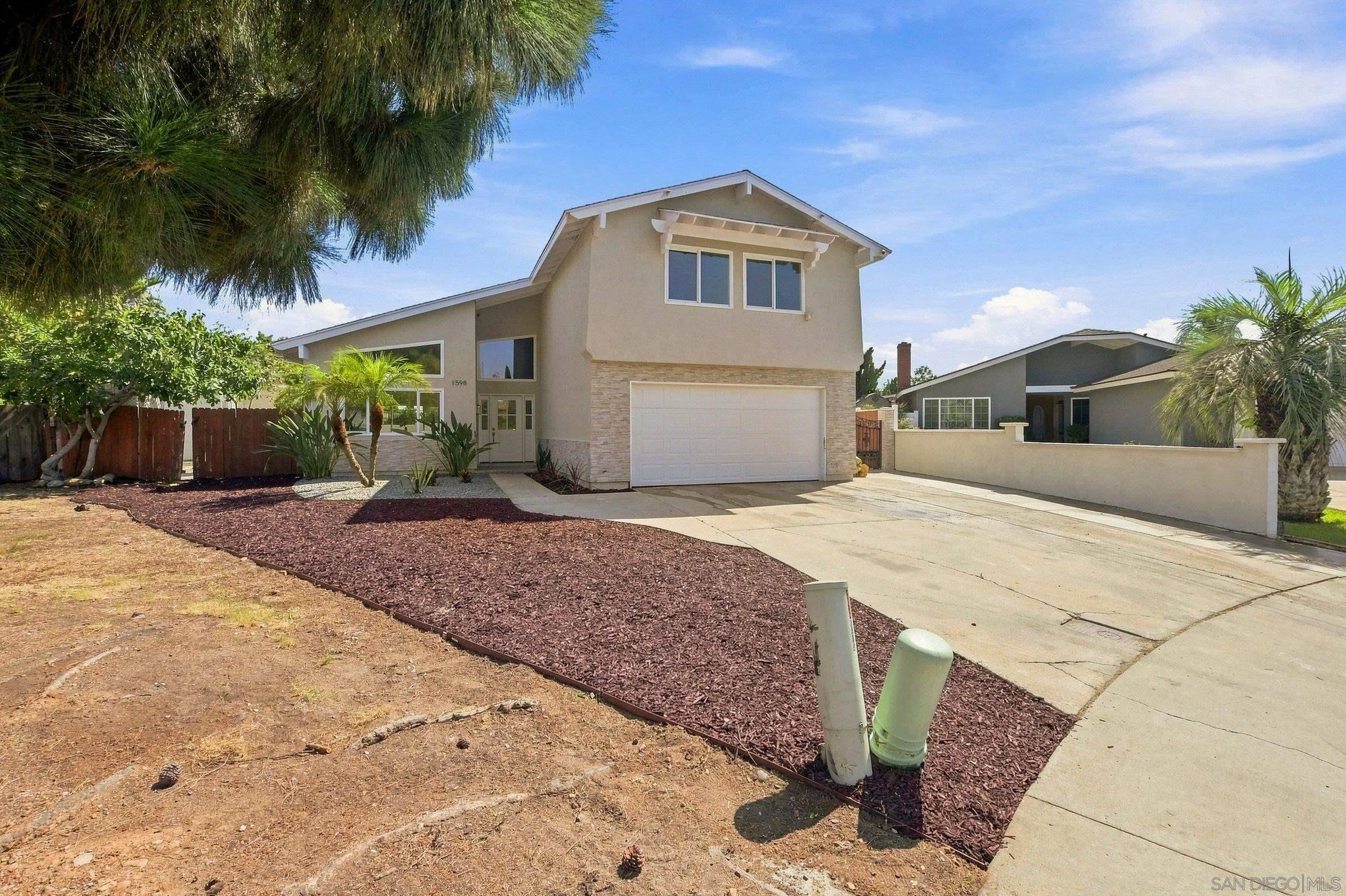 1598 Woodlark Ct