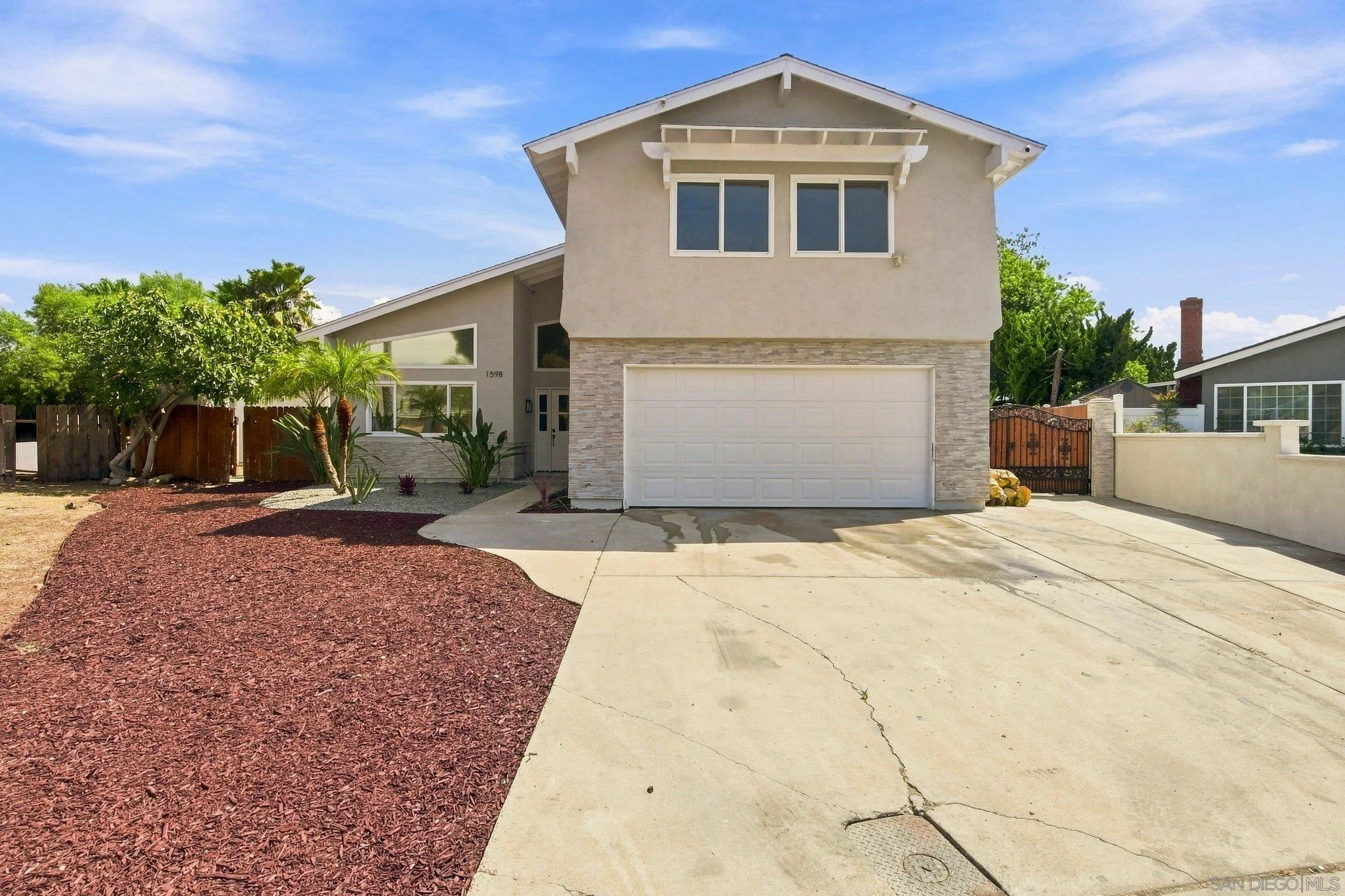 1598 Woodlark Ct