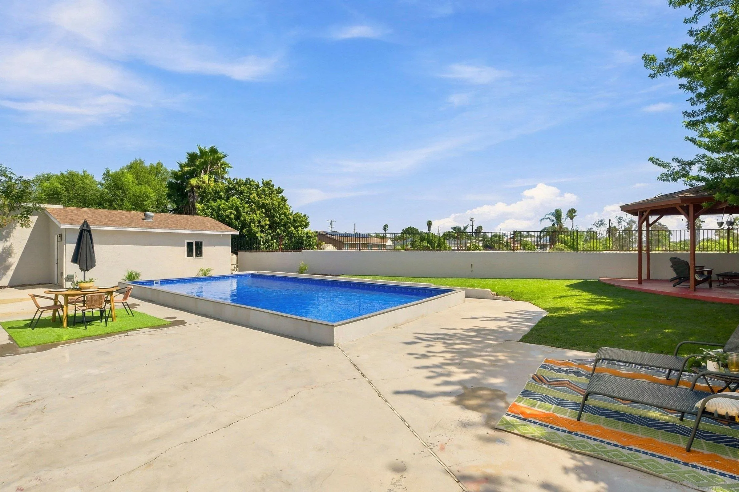 1598 Woodlark Ct