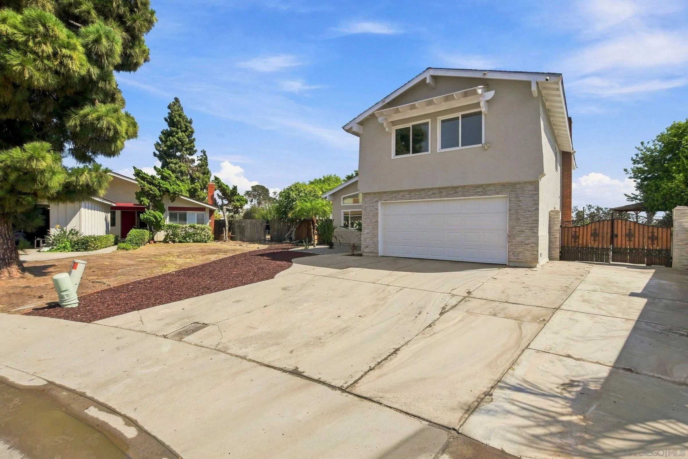 1598 Woodlark Ct