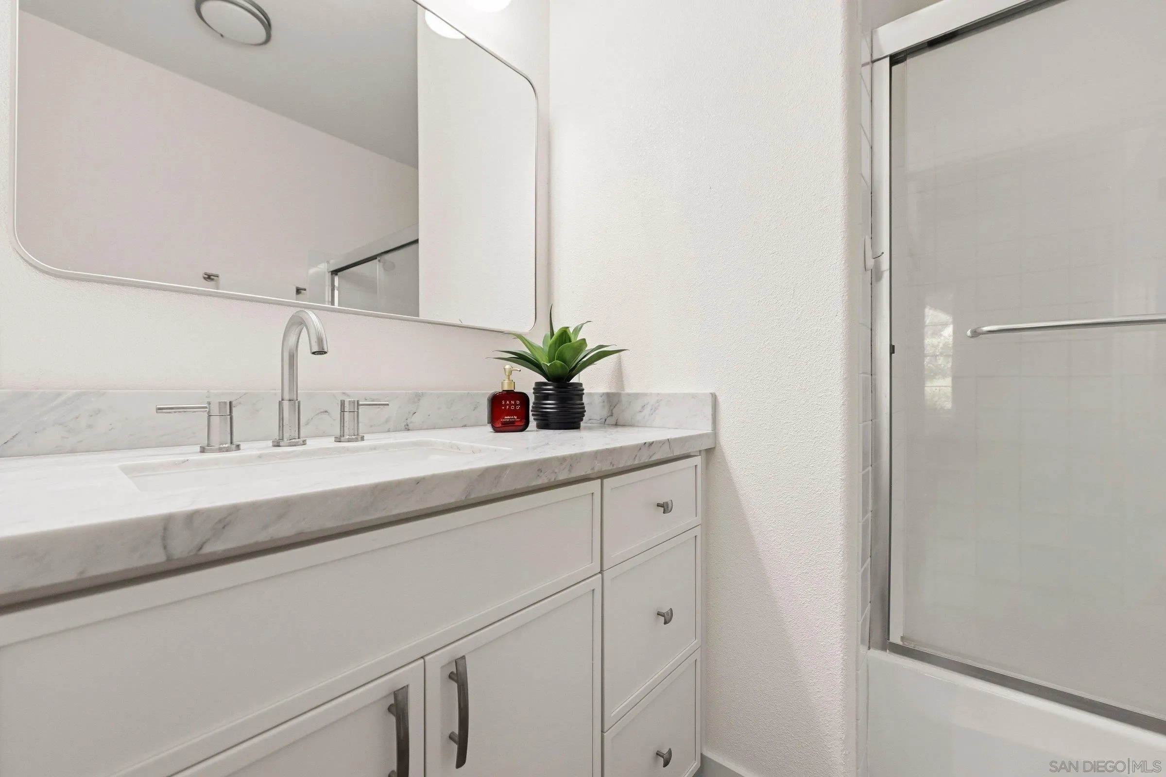 3504 Caminito El Rincon Unit 5