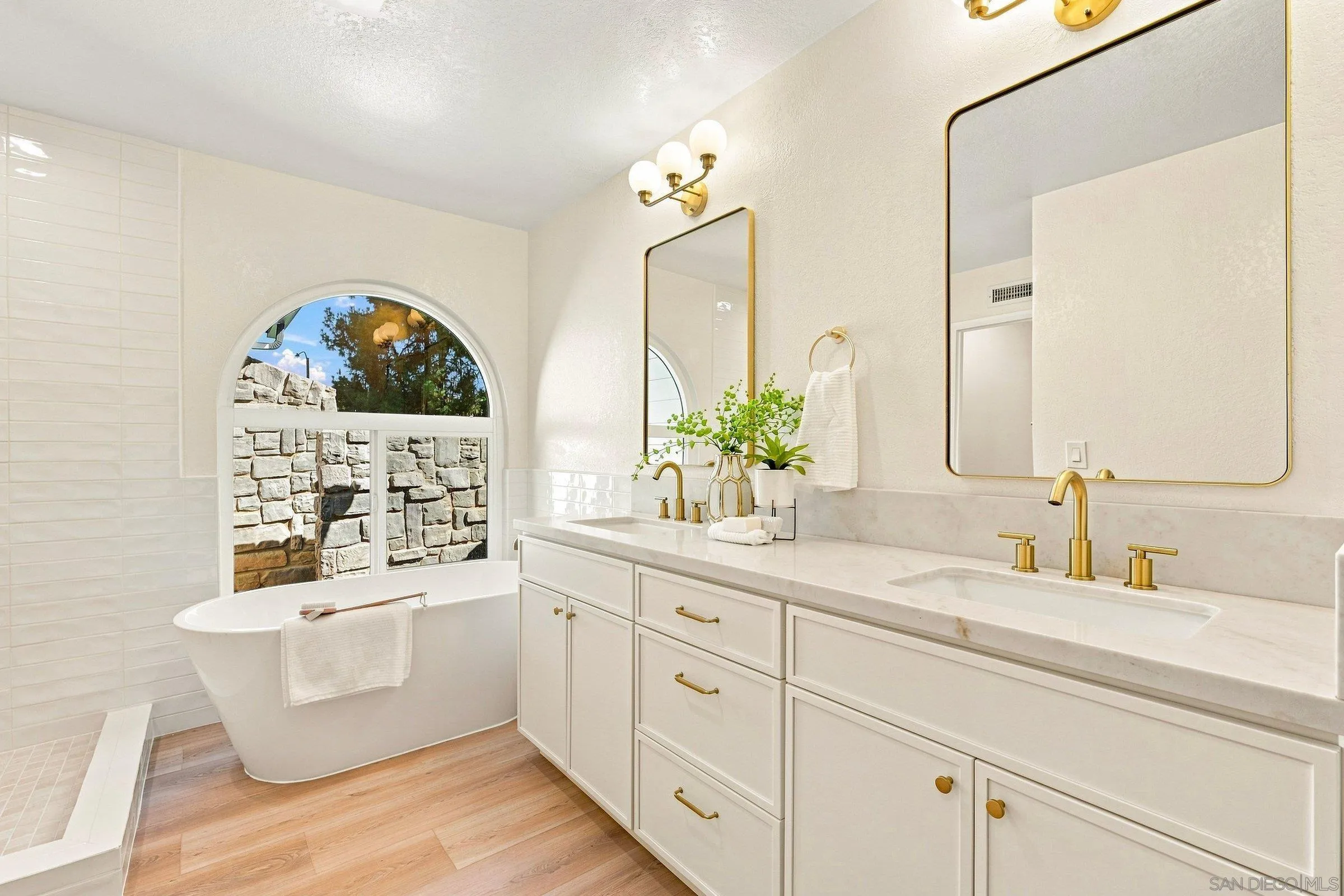 3497 Heatherwood Dr.