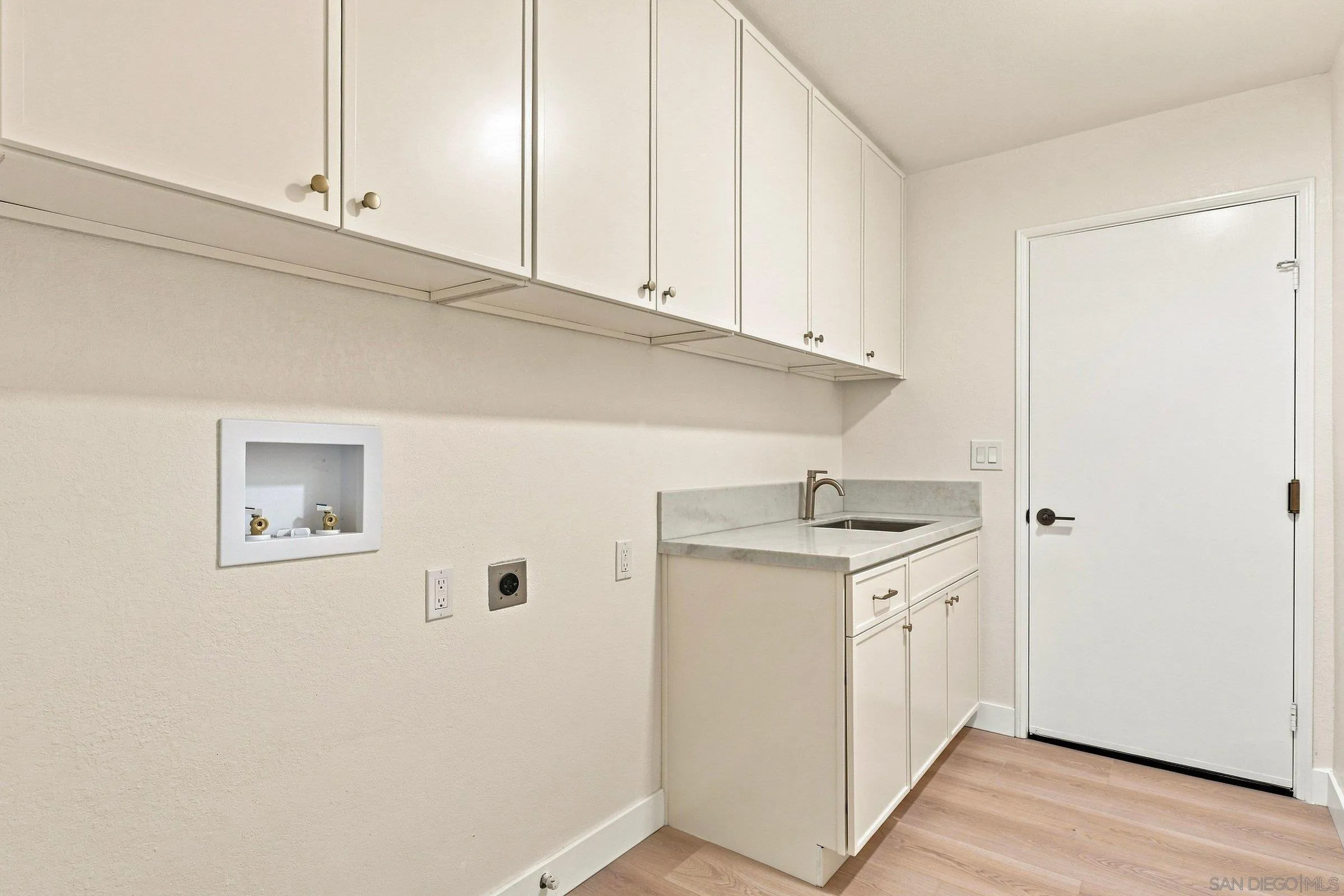 3497 Heatherwood Dr.