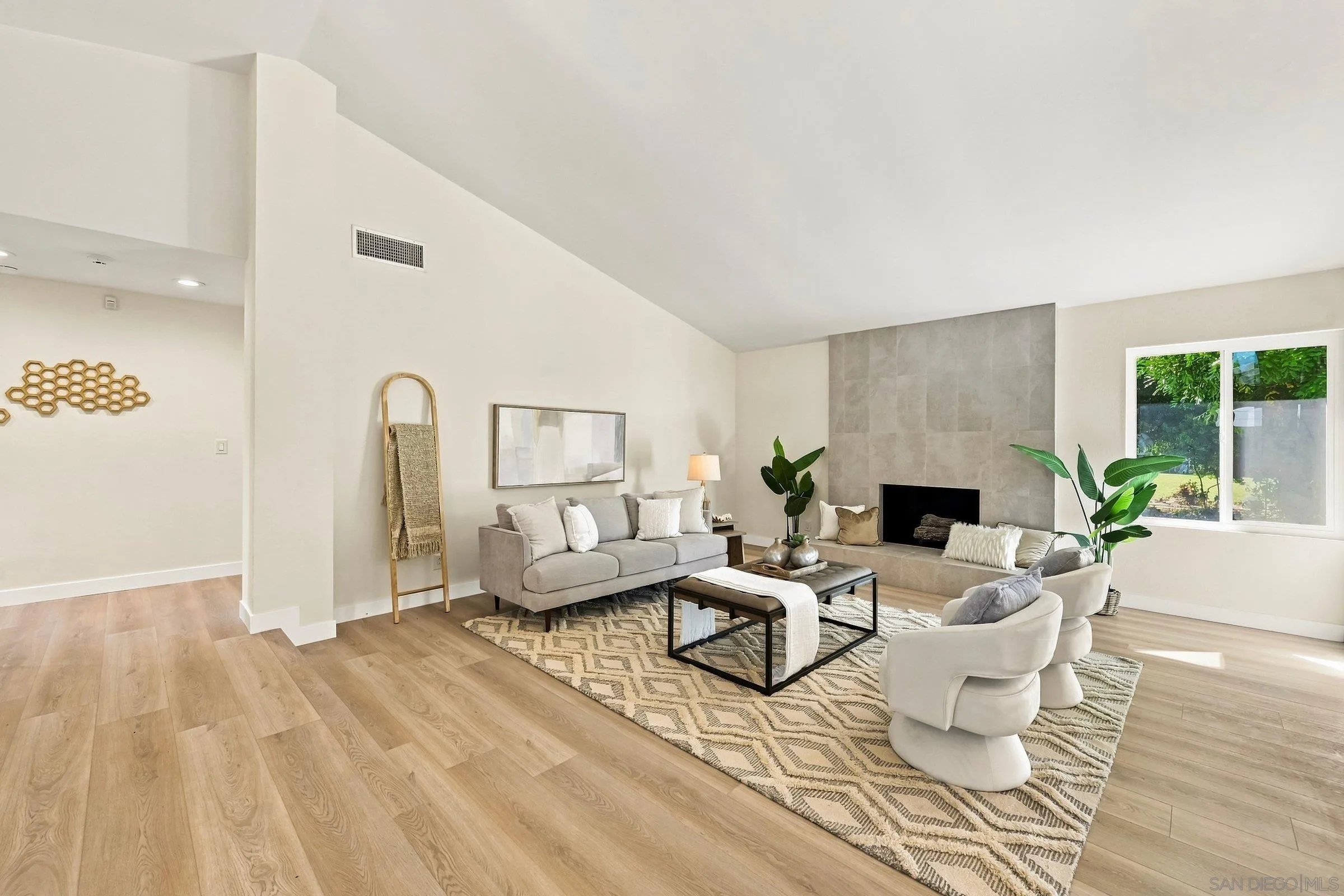 3497 Heatherwood Dr.