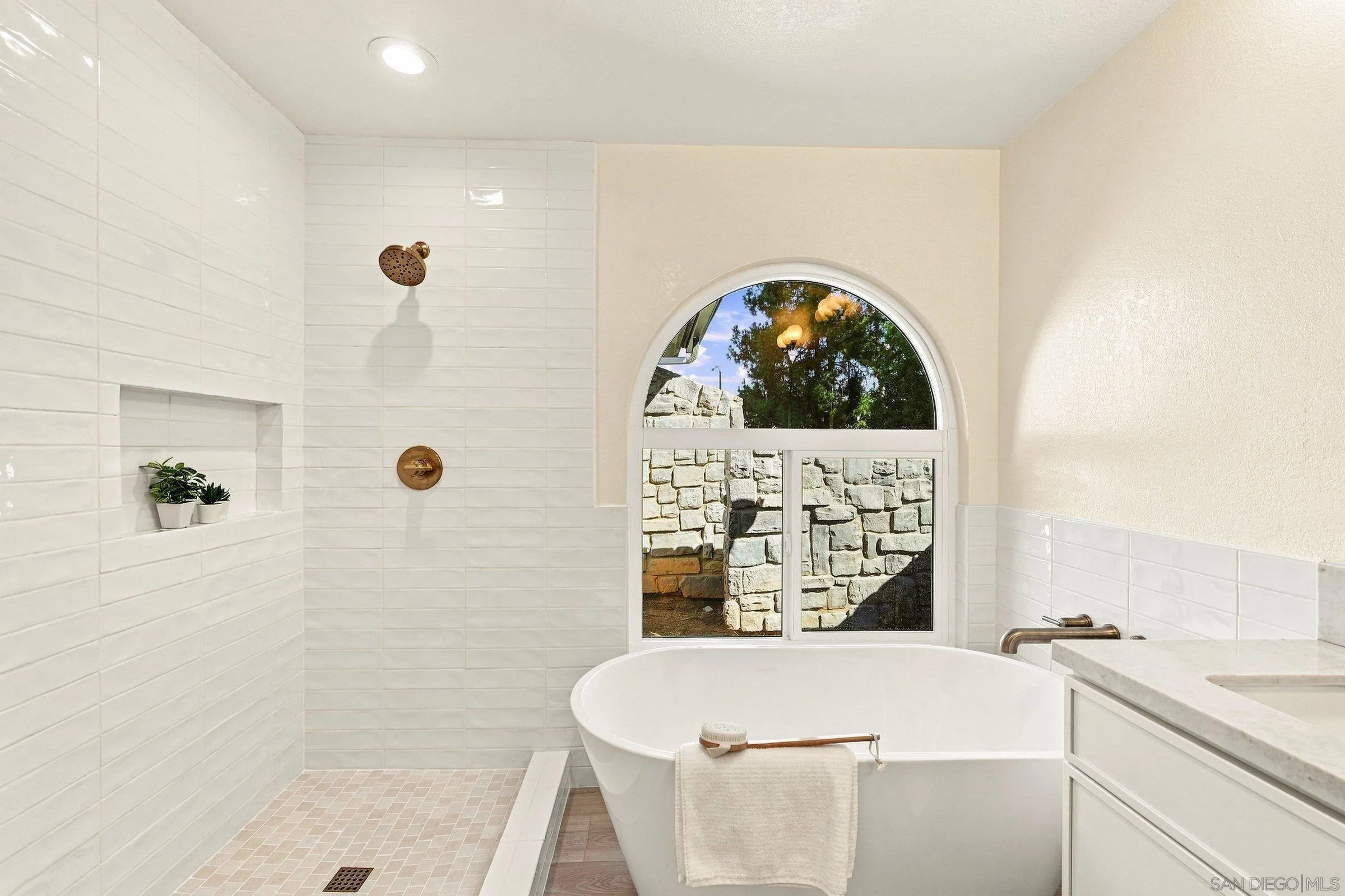 3497 Heatherwood Dr.