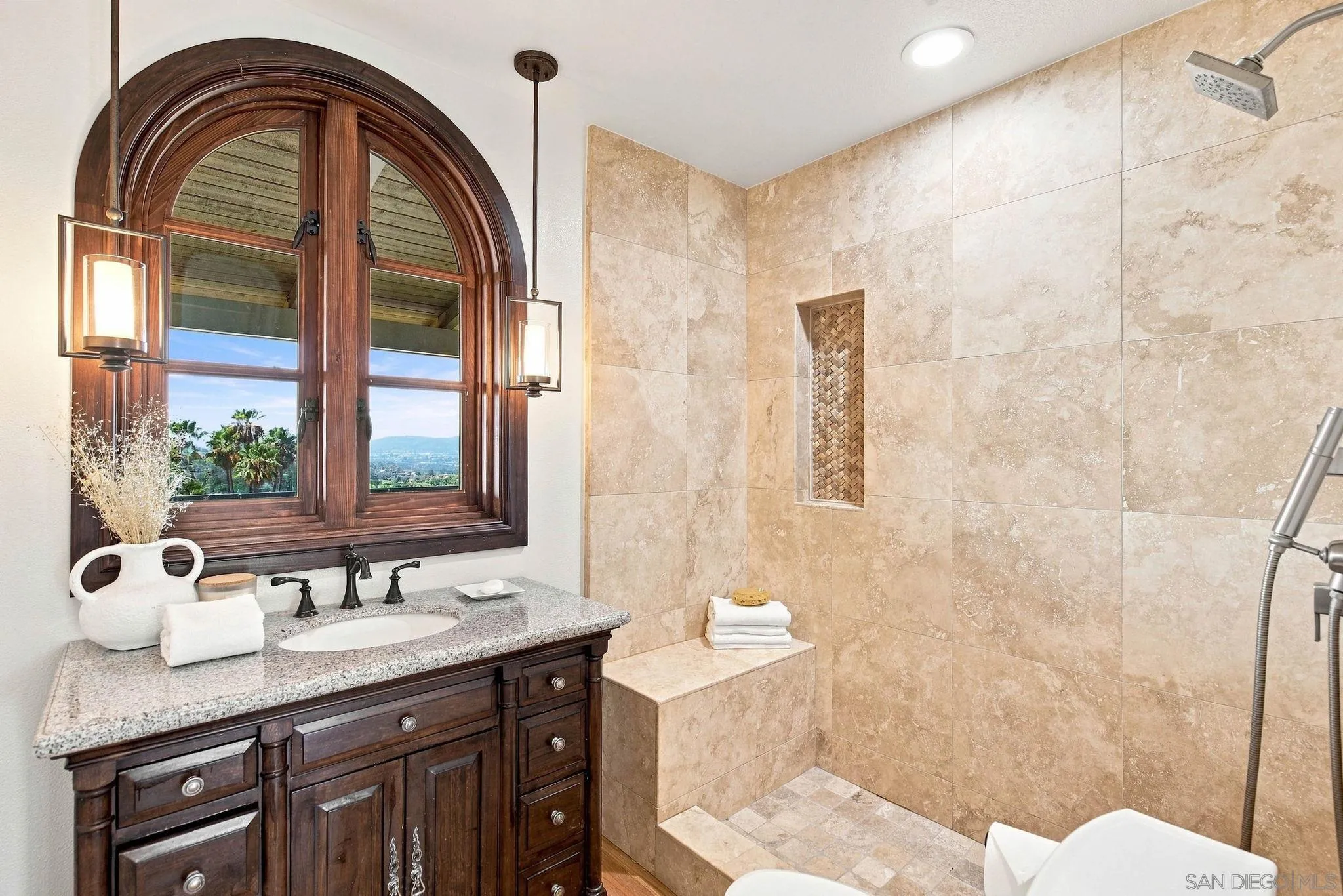2613 Sunset Hills