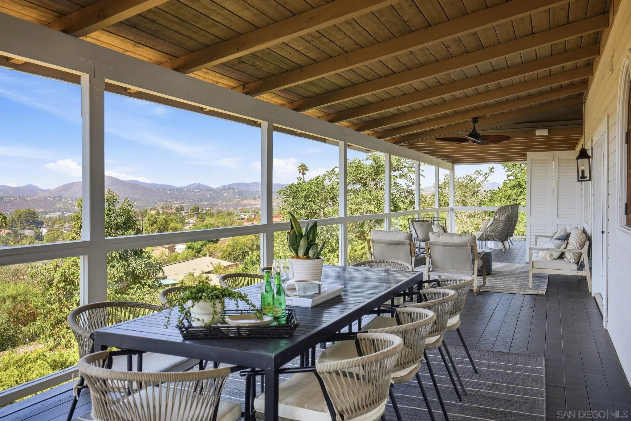 2613 Sunset Hills