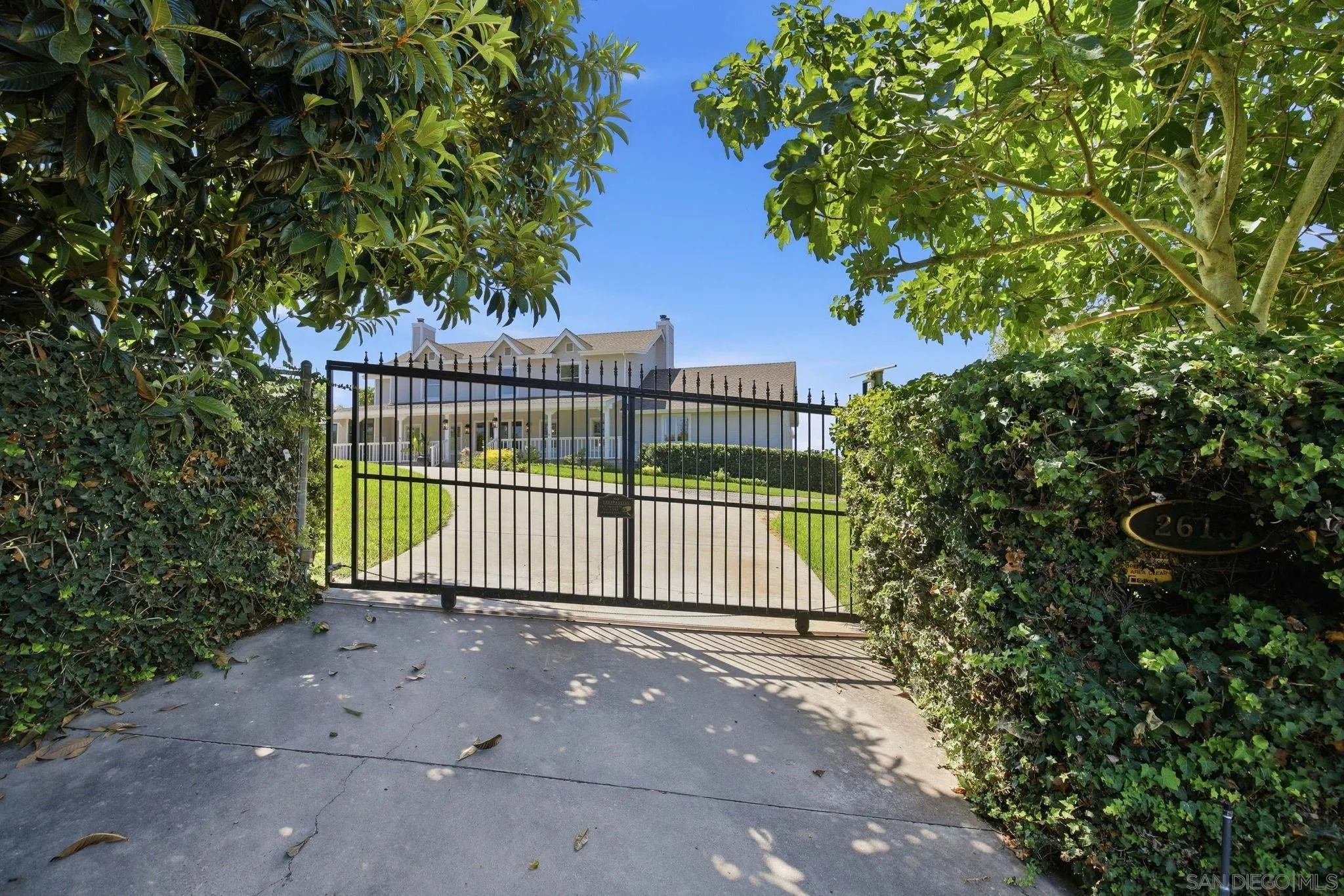 2613 Sunset Hills