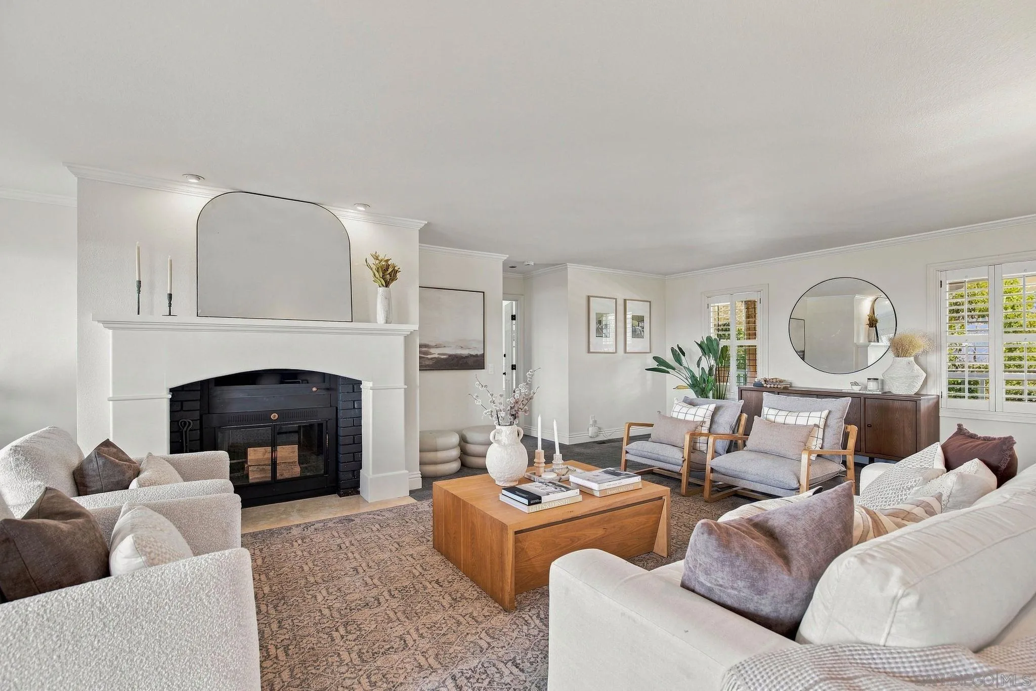 2613 Sunset Hills