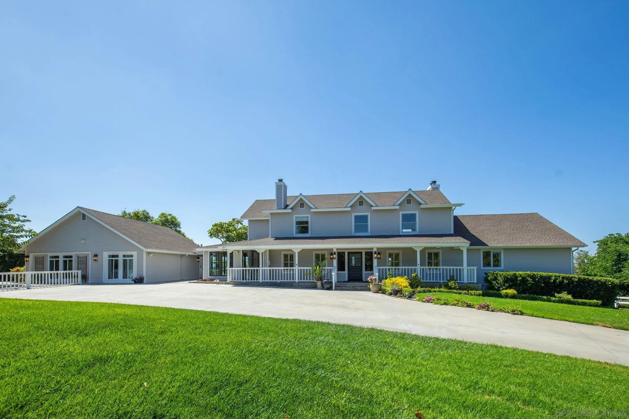 2613 Sunset Hills