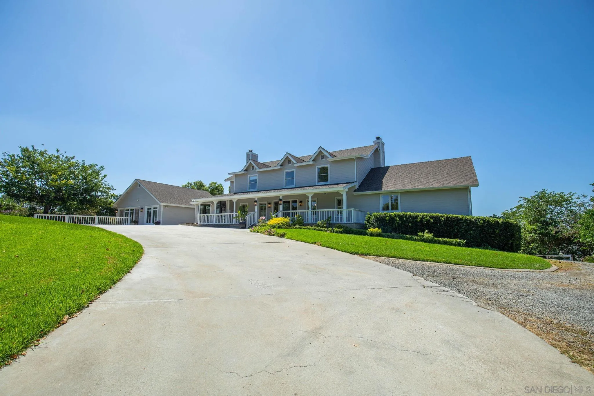 2613 Sunset Hills