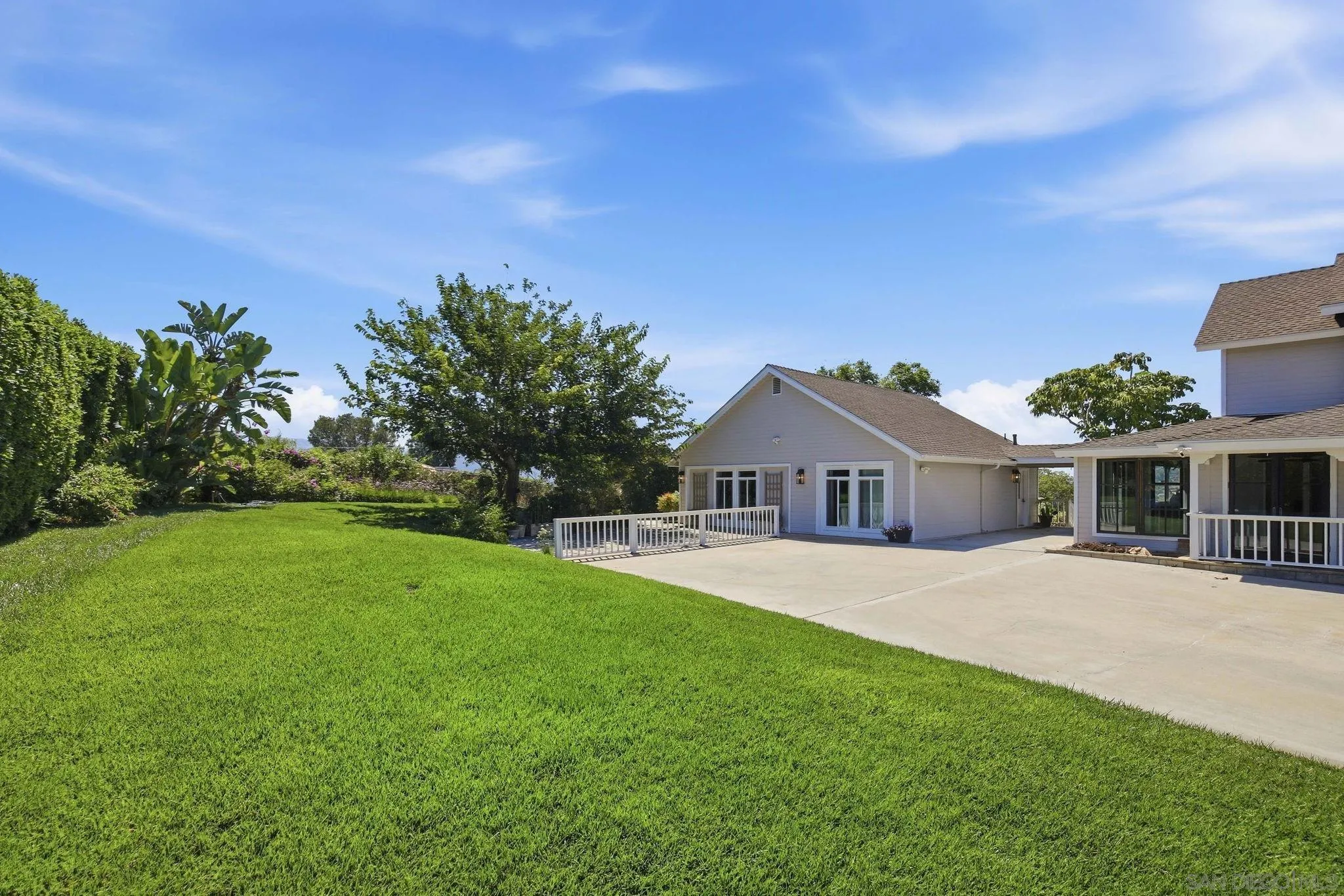 2613 Sunset Hills
