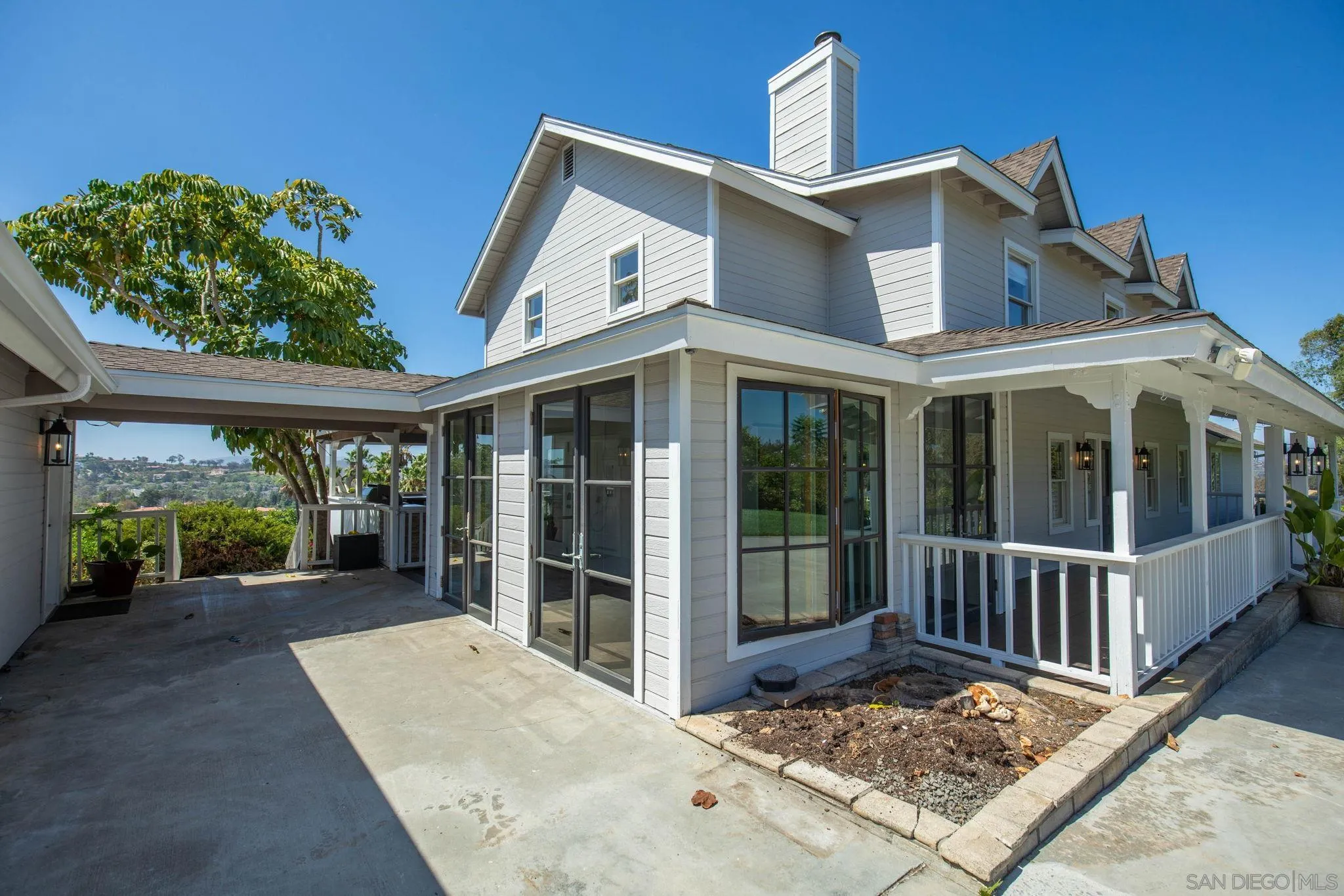 2613 Sunset Hills