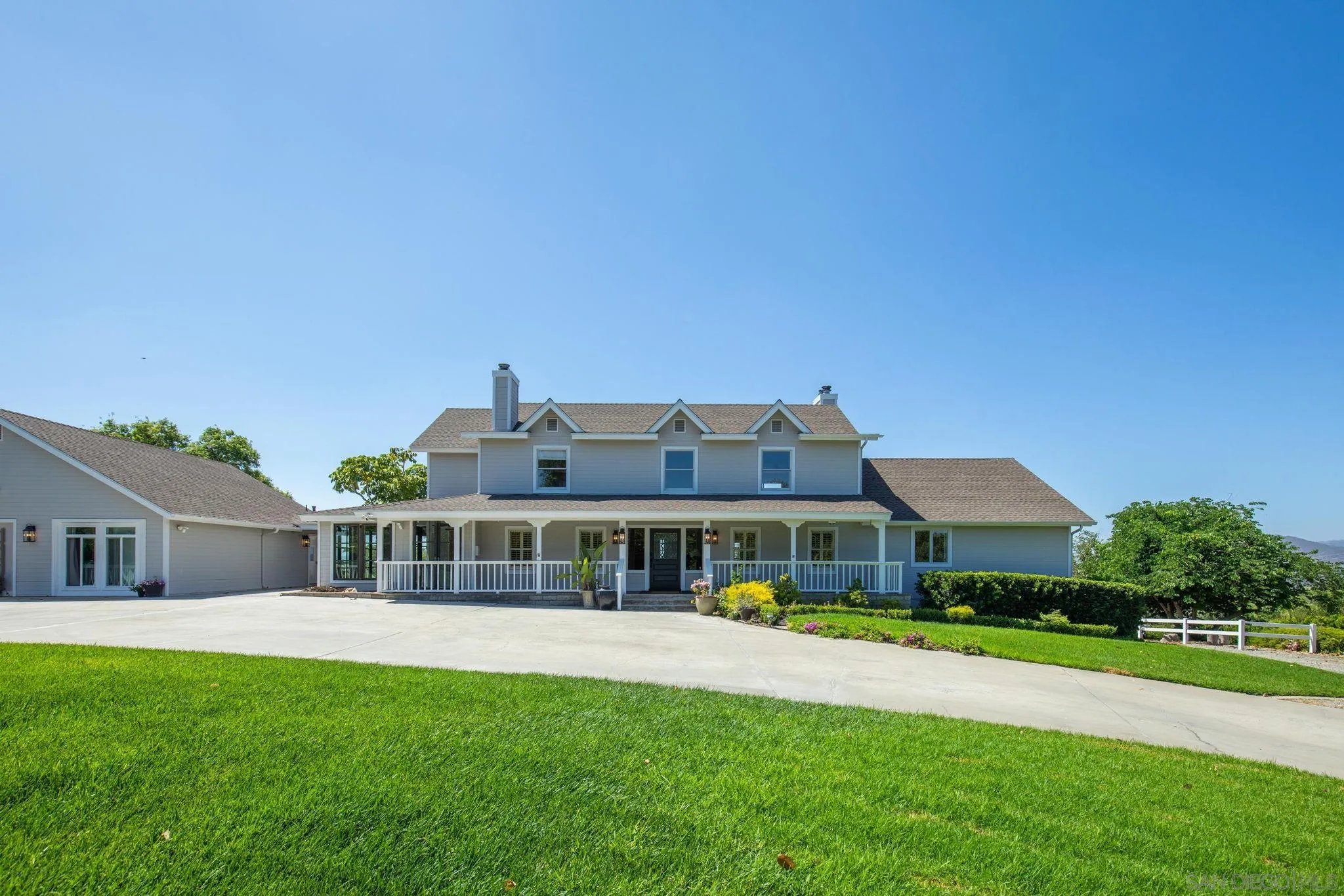 2613 Sunset Hills