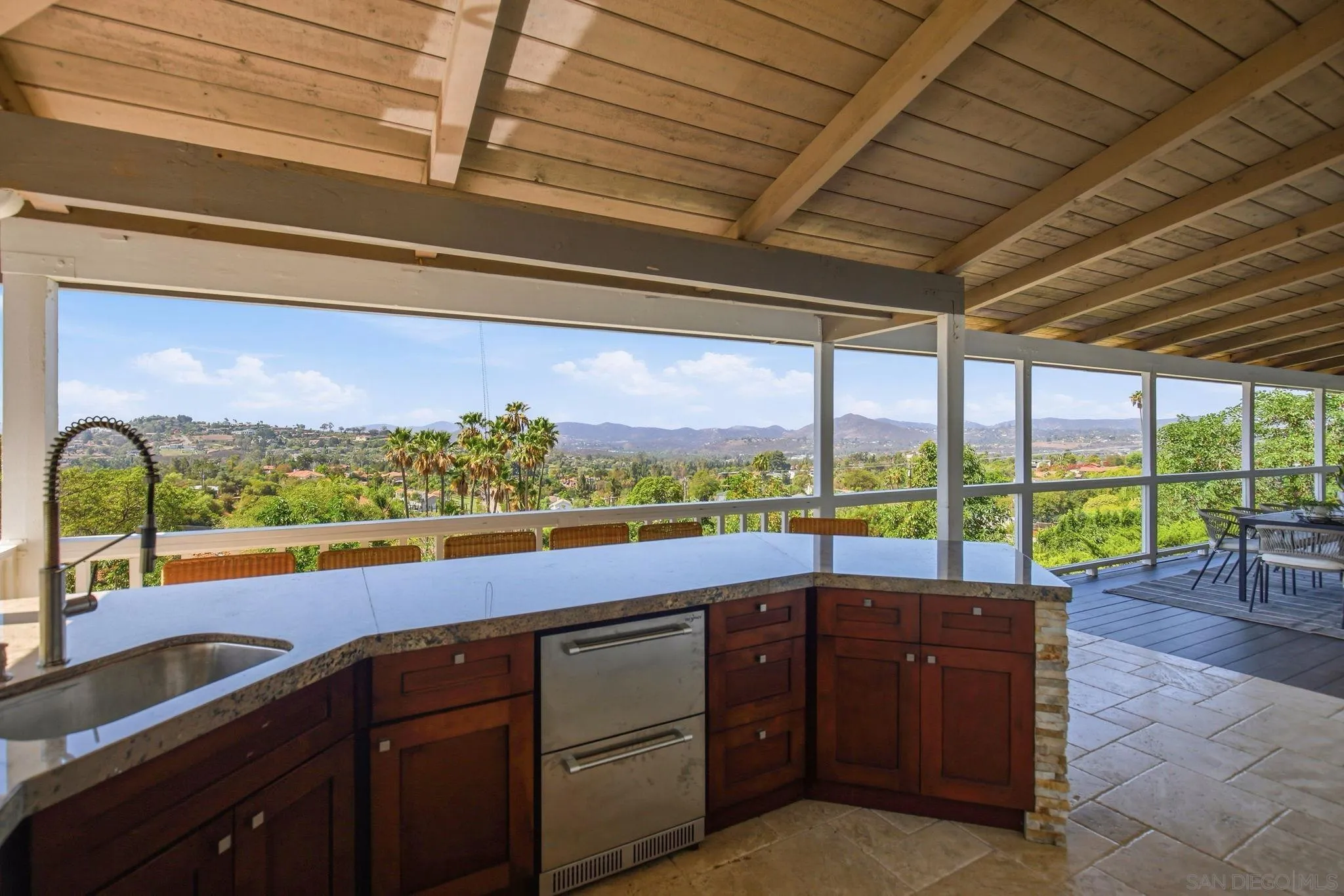 2613 Sunset Hills