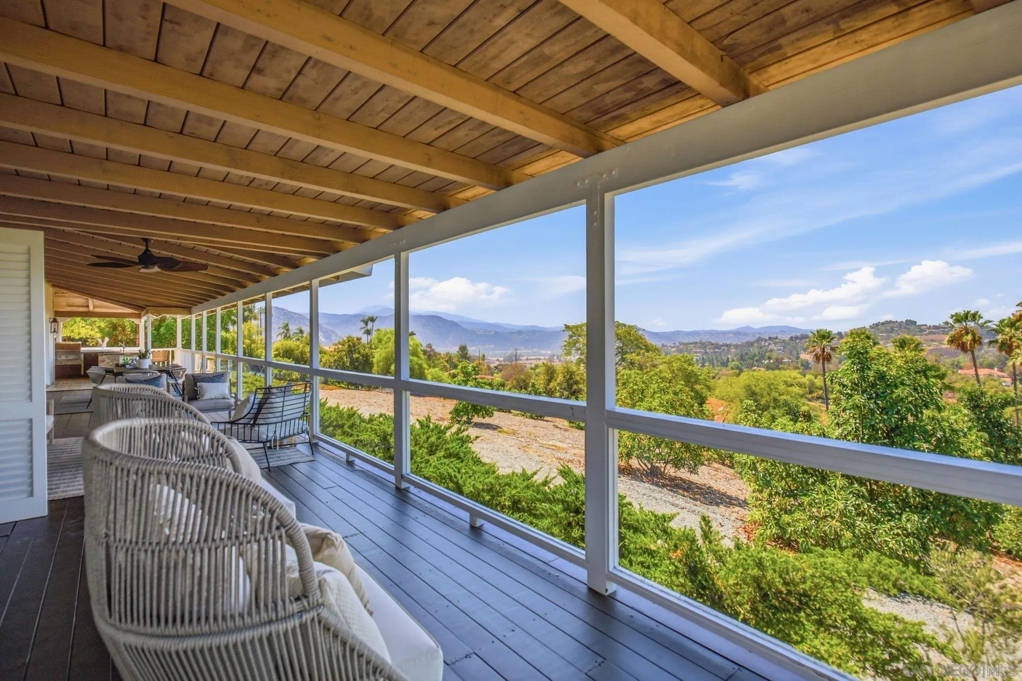 2613 Sunset Hills