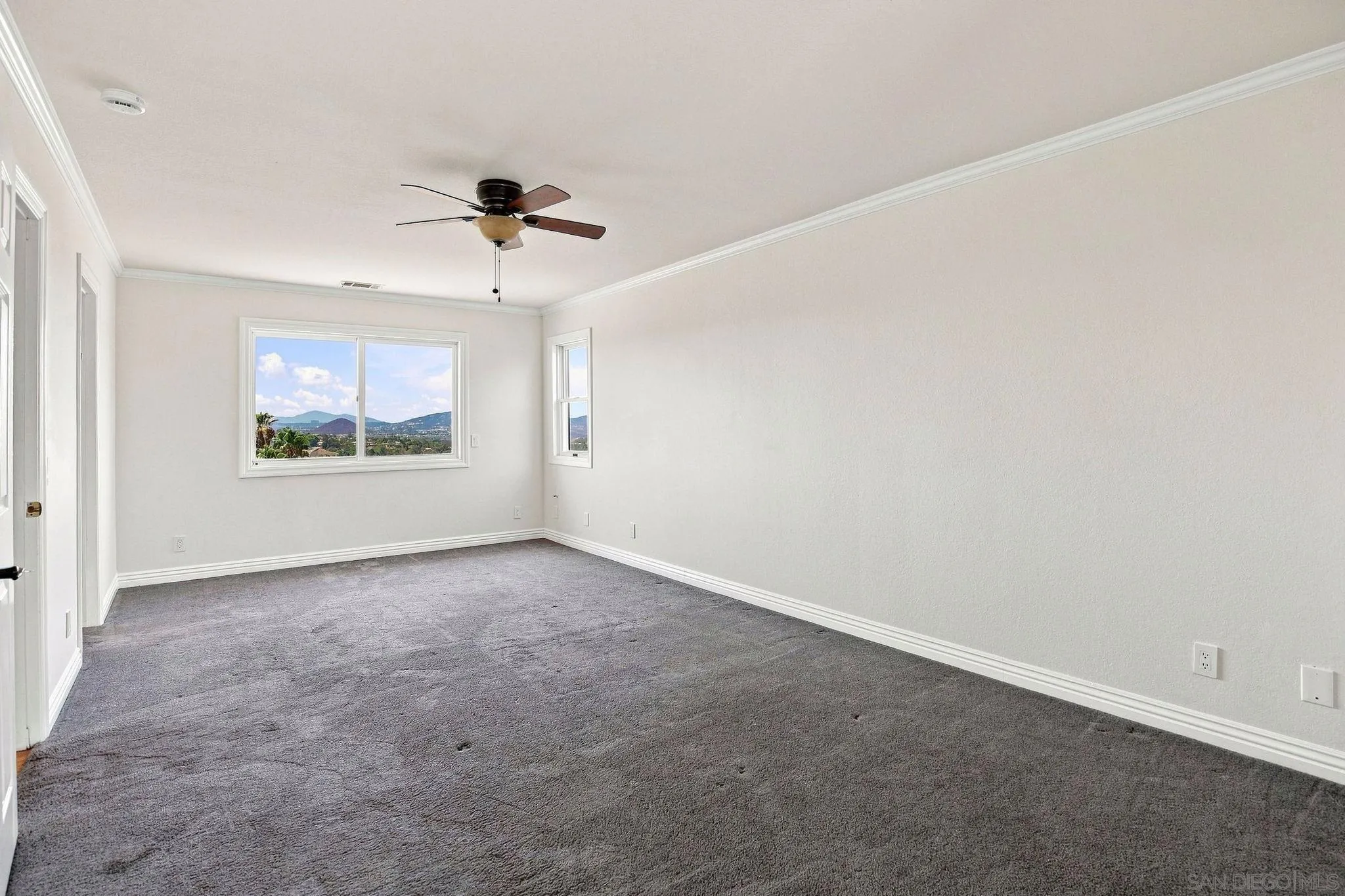 2613 Sunset Hills