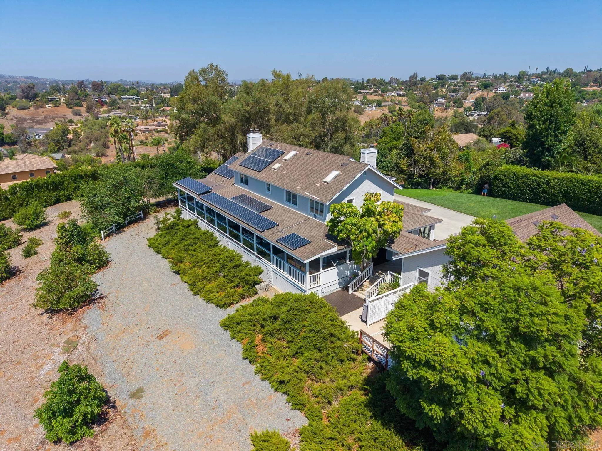 2613 Sunset Hills