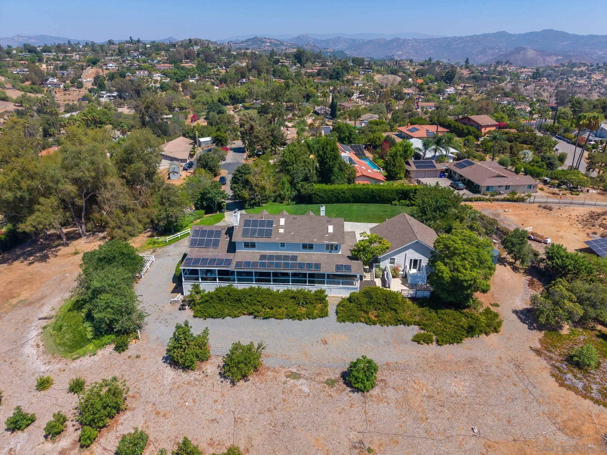 2613 Sunset Hills