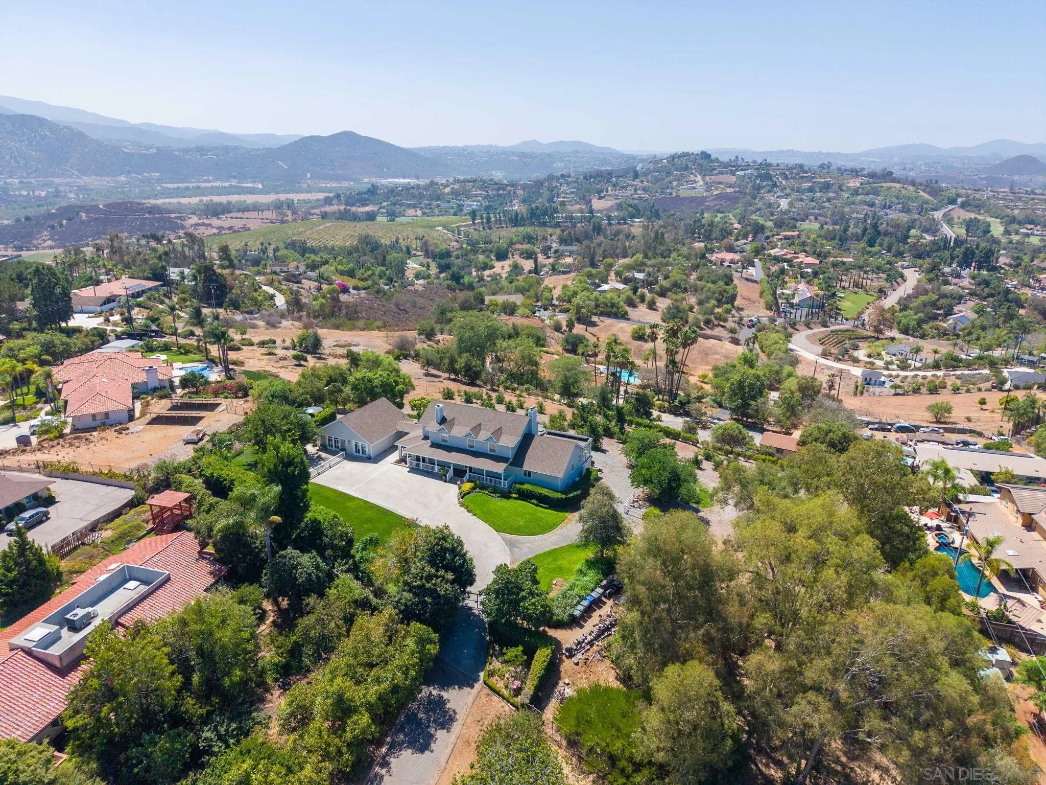 2613 Sunset Hills
