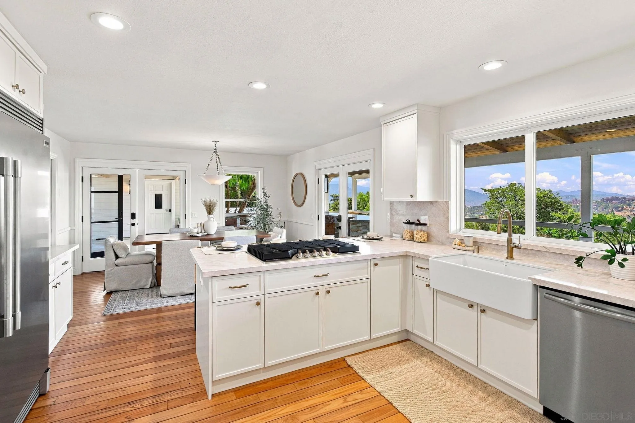 2613 Sunset Hills