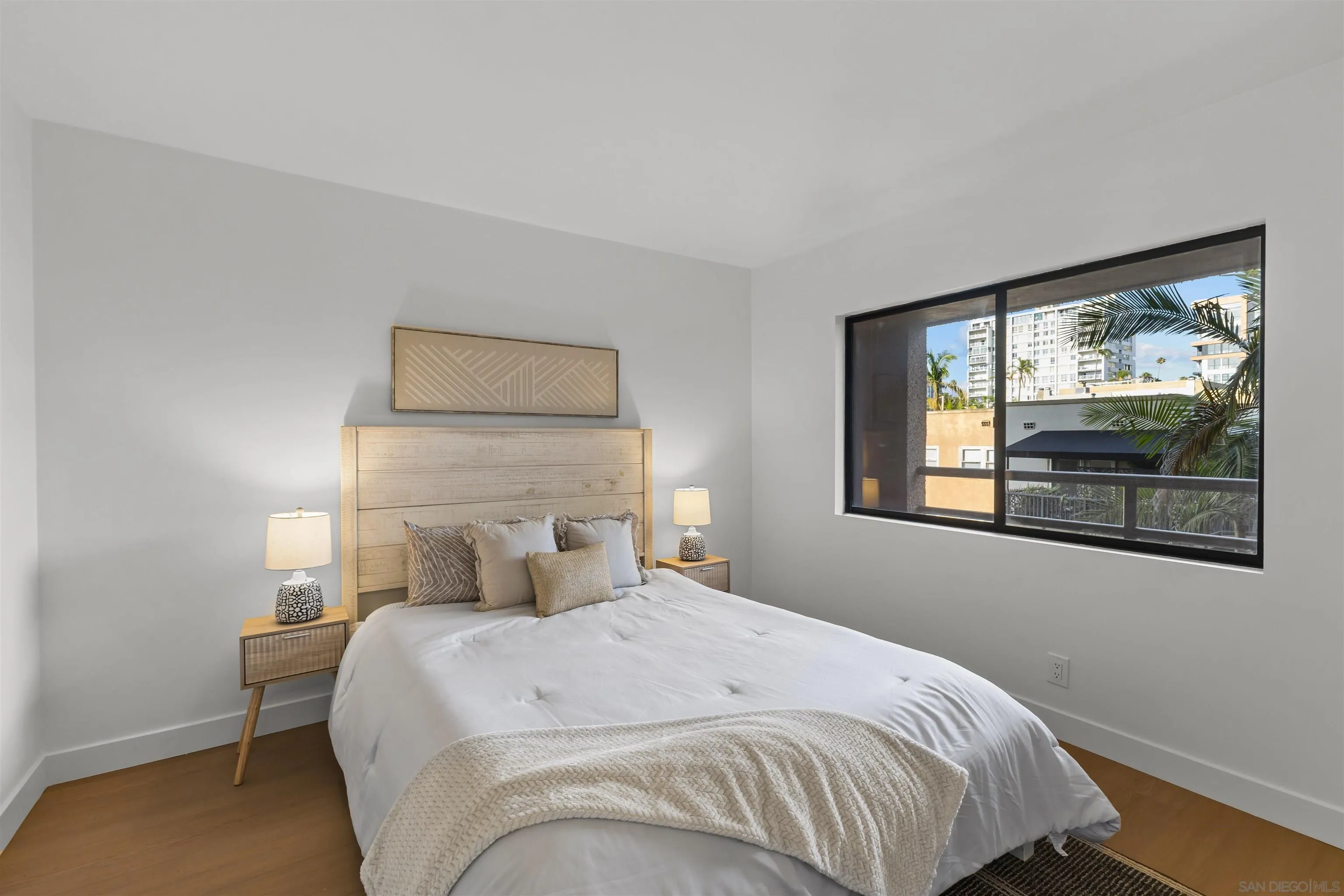 230 W Laurel St Unit 502