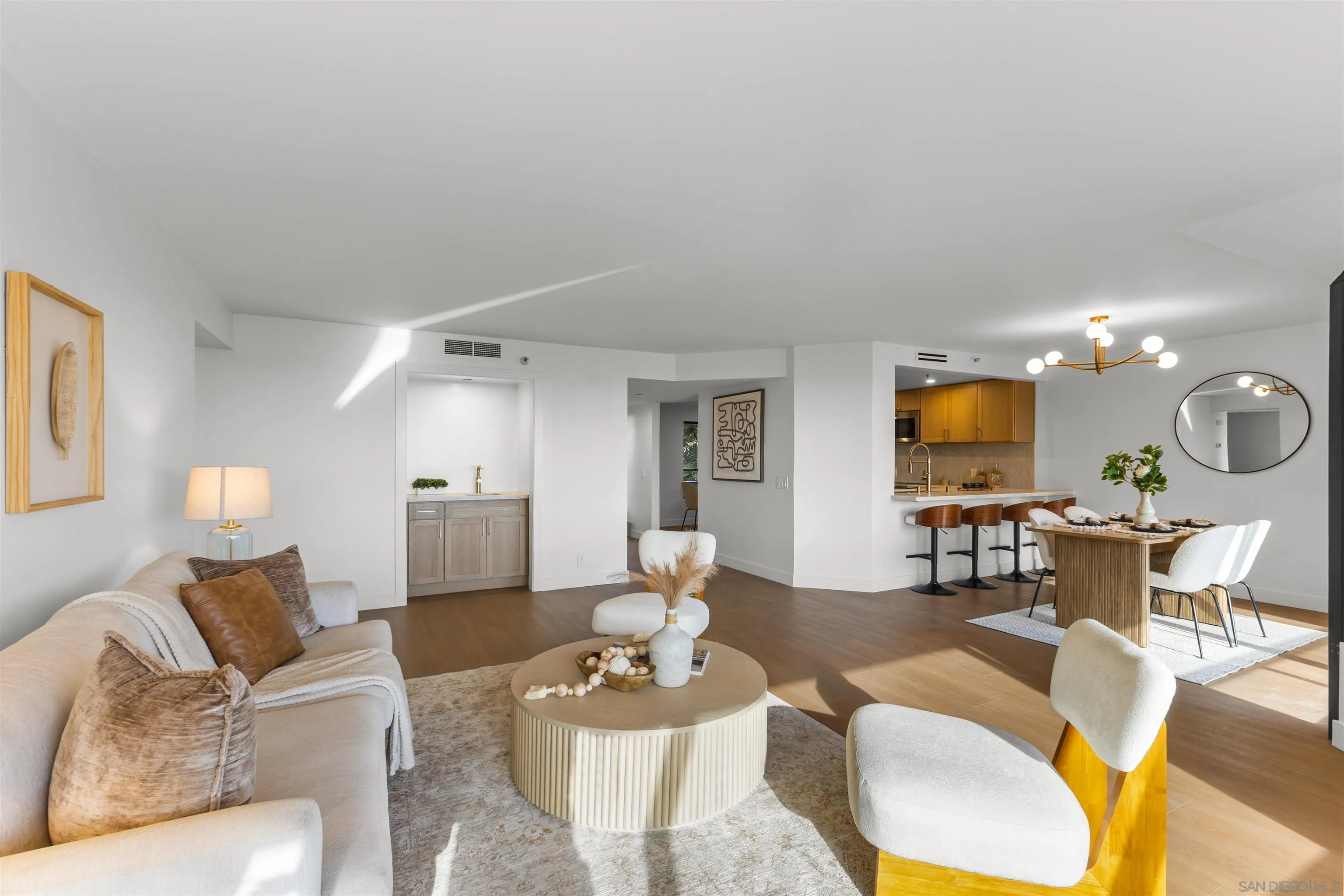 230 W Laurel St Unit 502
