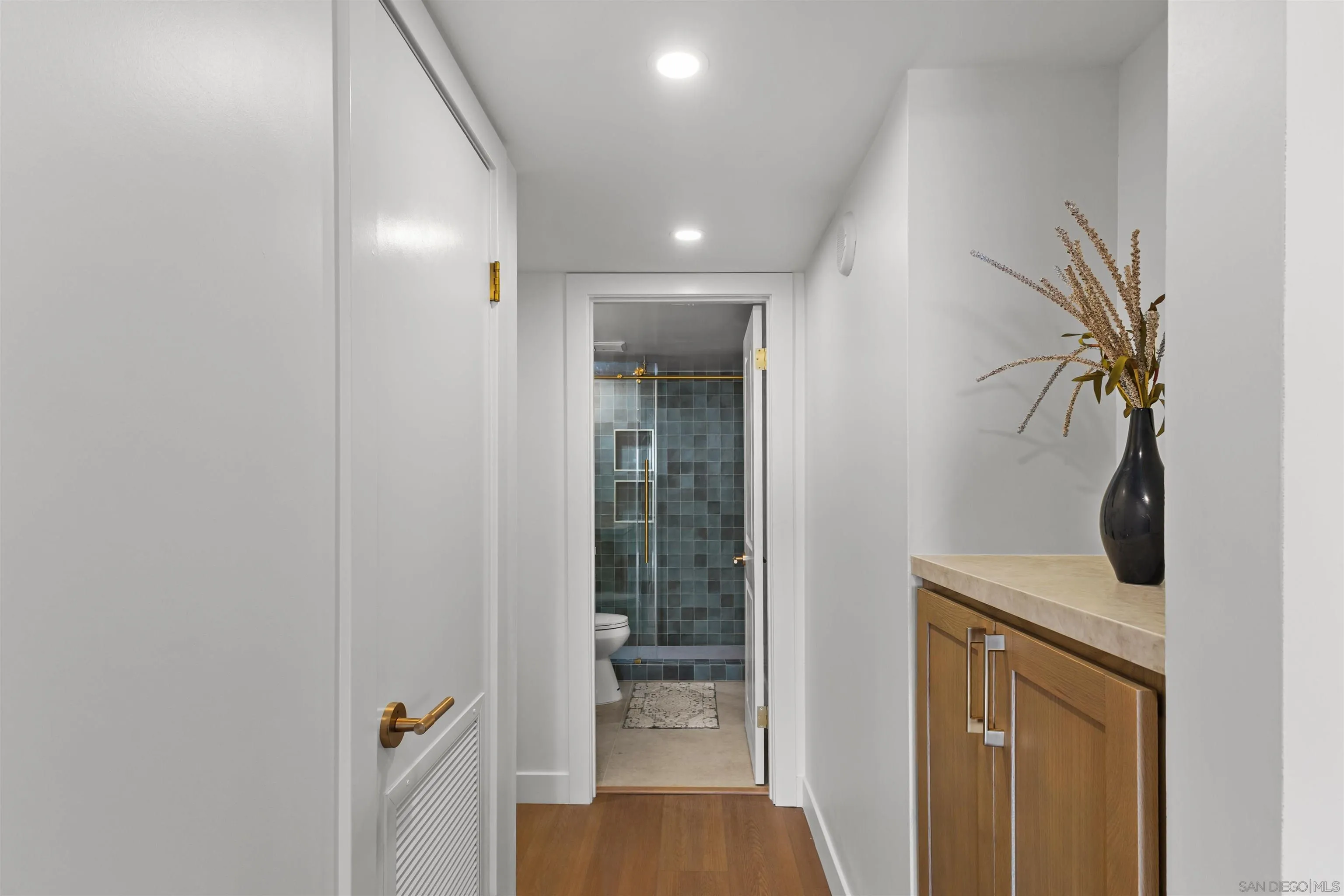 230 W Laurel St Unit 502