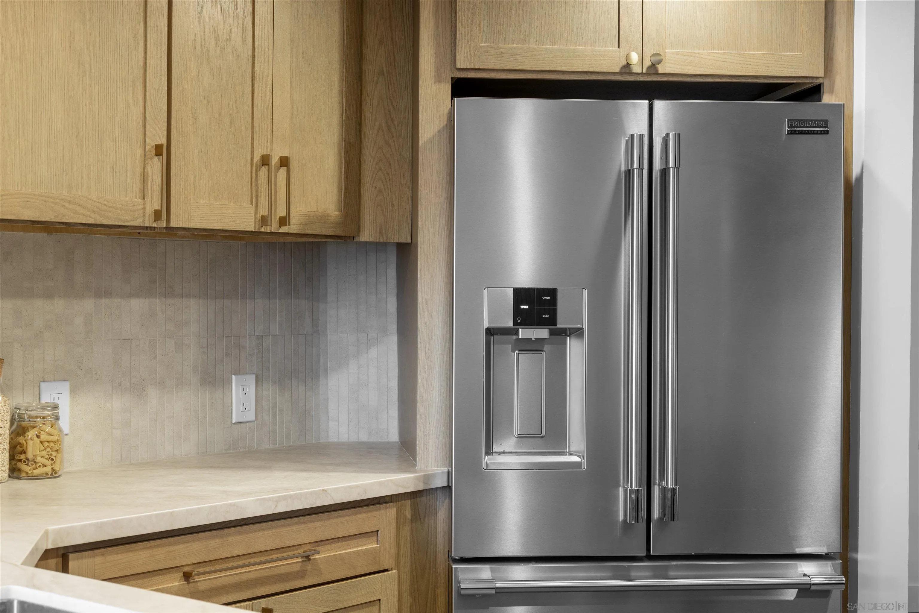 230 W Laurel St Unit 502