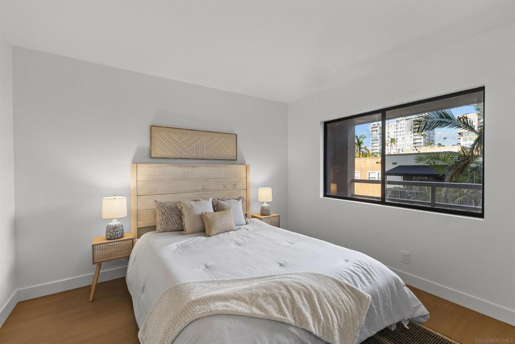 230 W Laurel St 502