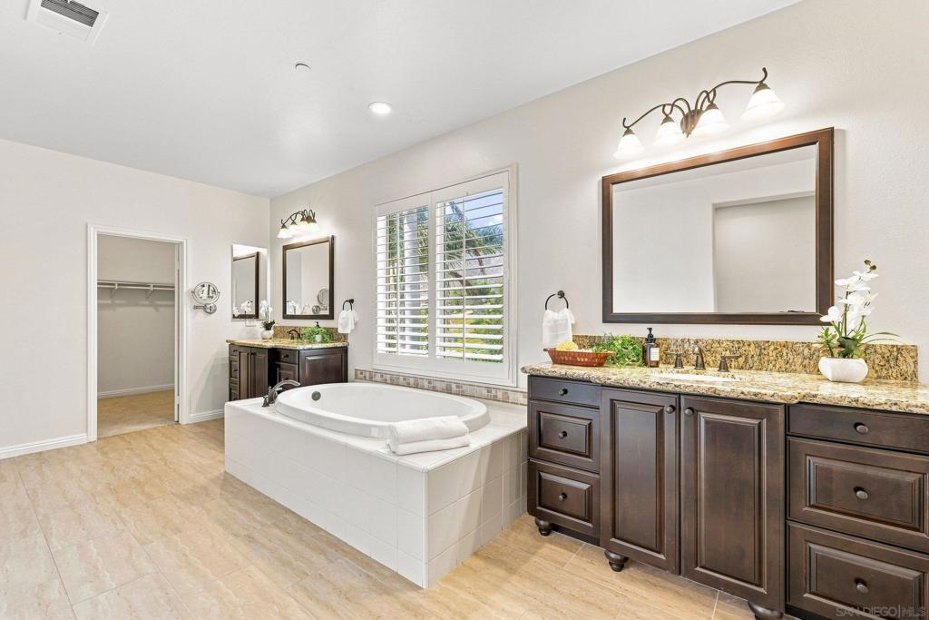 3051 Vineyard Way