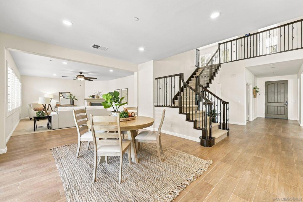 3051 Vineyard Way