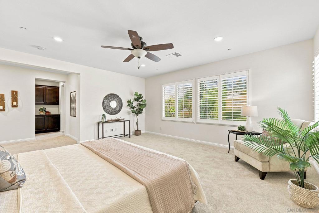 3051 Vineyard Way