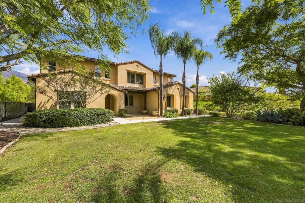 3051 Vineyard Way
