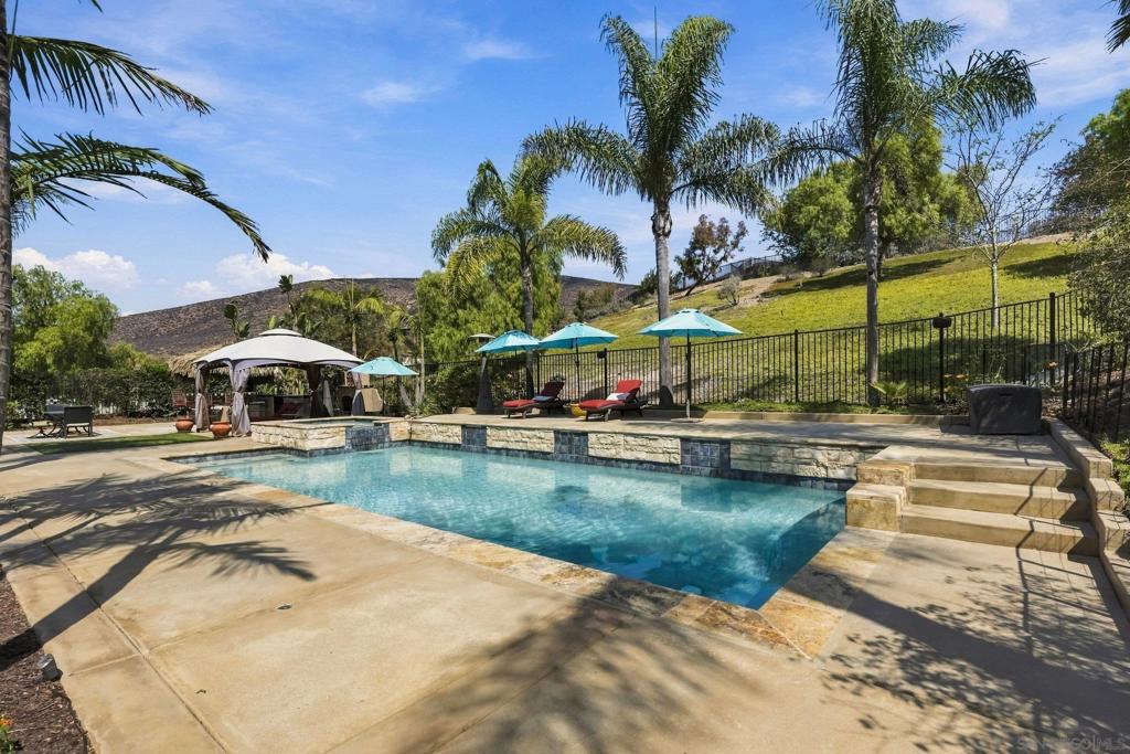 3051 Vineyard Way
