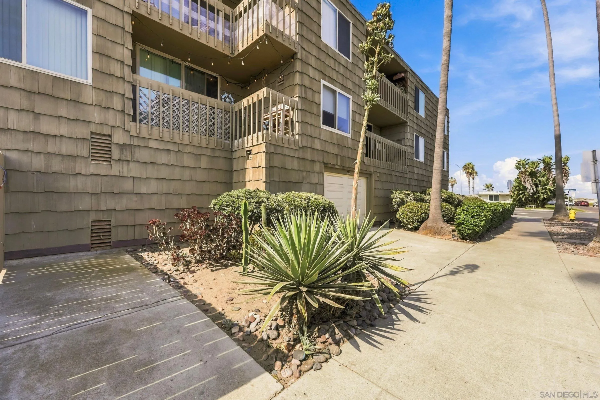 5155 W Point Loma Blvd Unit 4