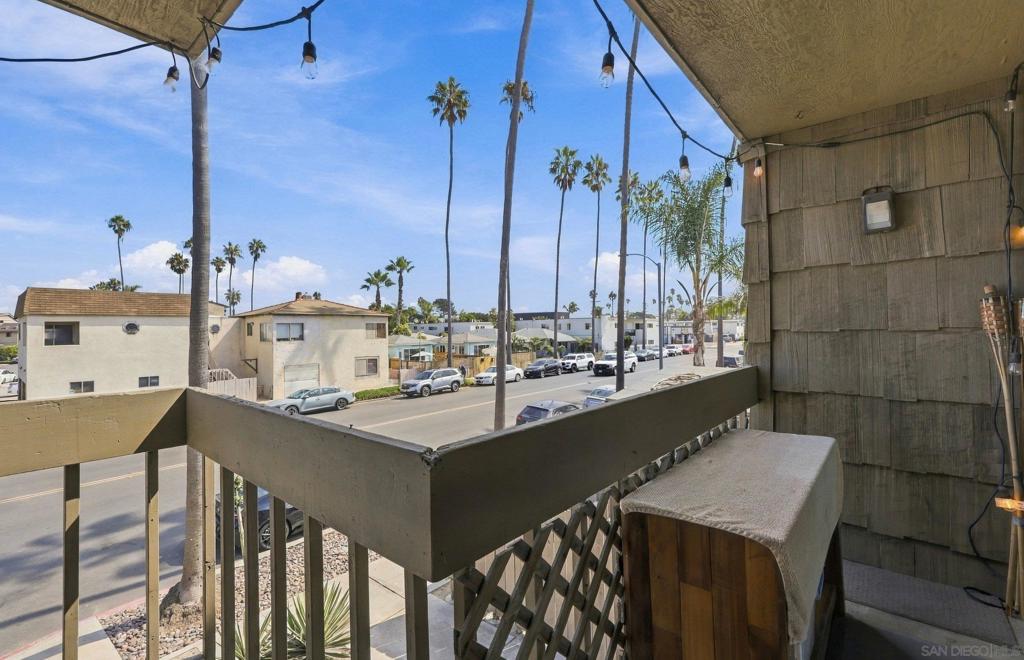 5155 W Point Loma Blvd 4