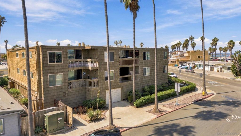 5155 W Point Loma Blvd 4