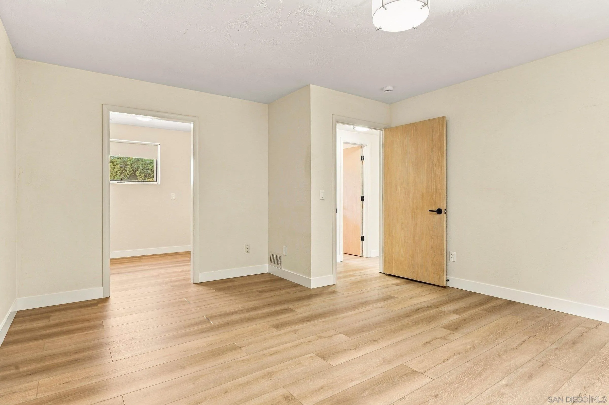 16541 Highland Valley Rd